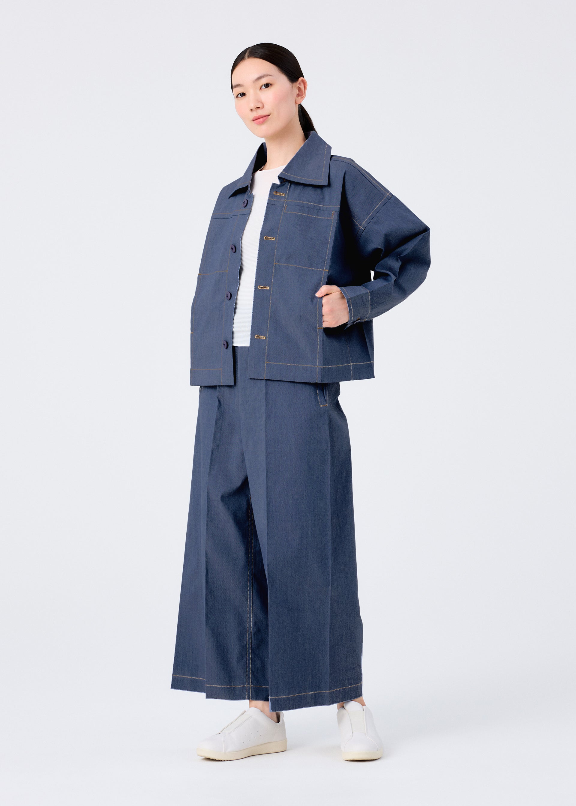 Issey Miyake Flat Denim bunda indigová recyklovaná
