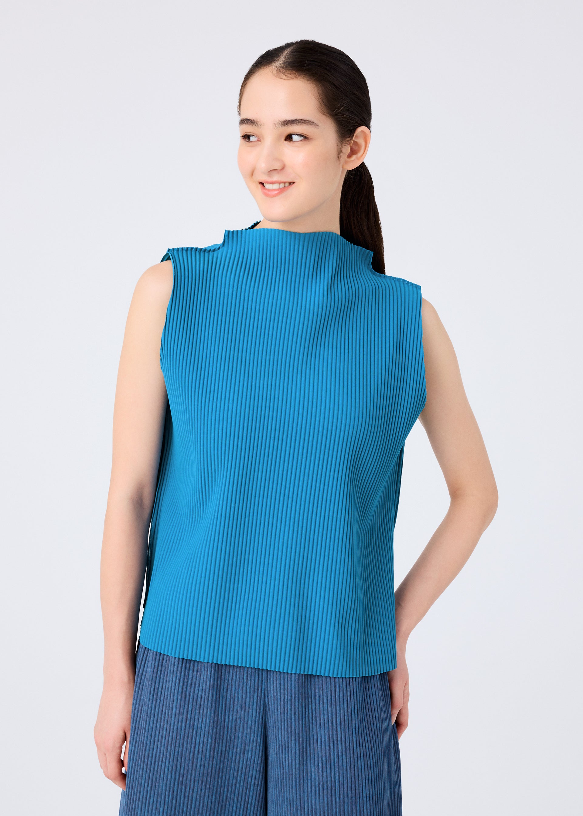 Issey Miyake Round Pleats top canary yellow plisovaný