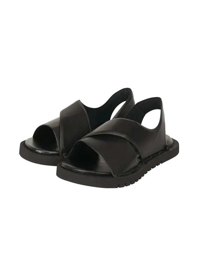 Issey Miyake Type-III Magarimono sandály černé 27,5