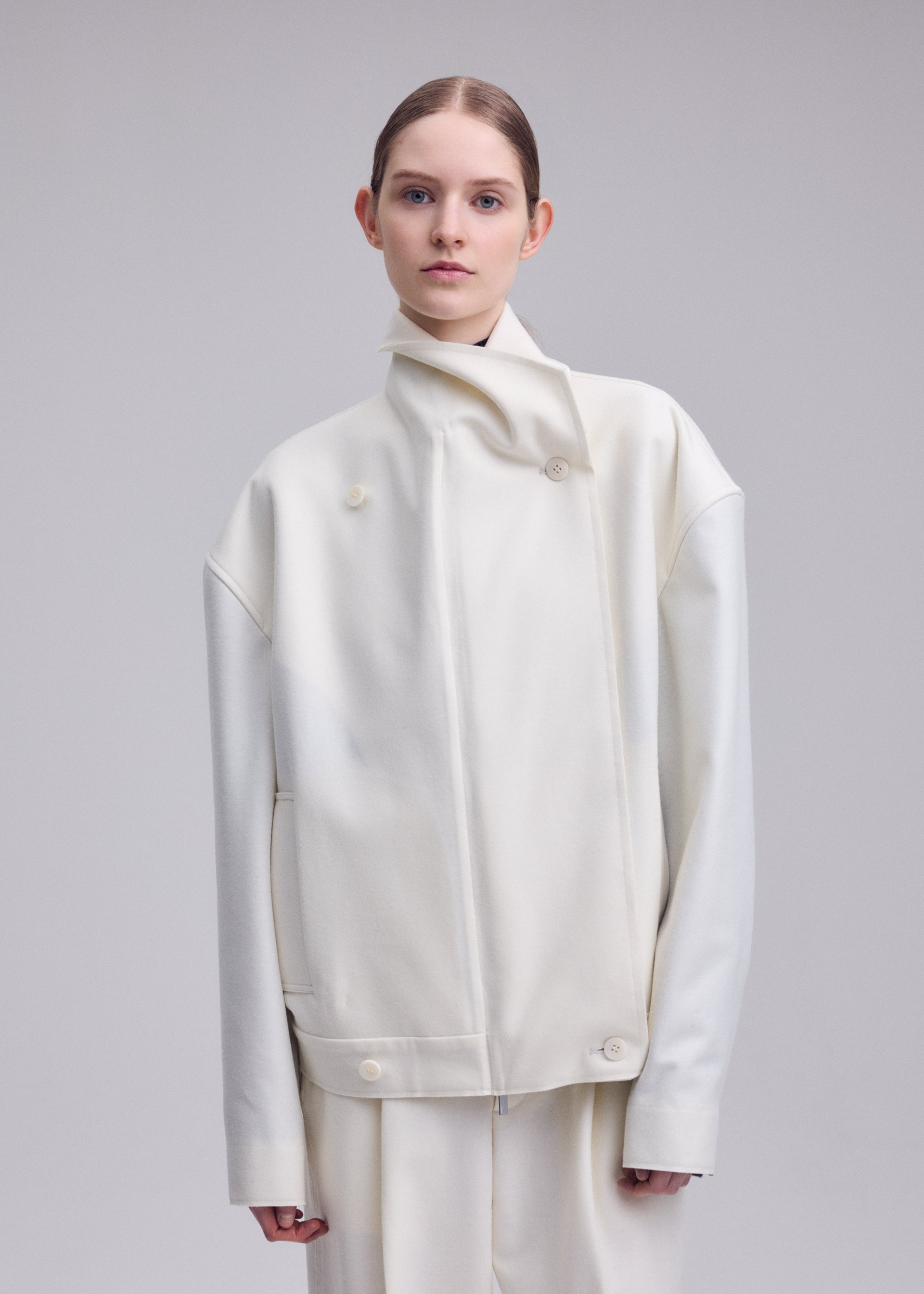 Issey Miyake SHELL bunda off-white vlněný úplet