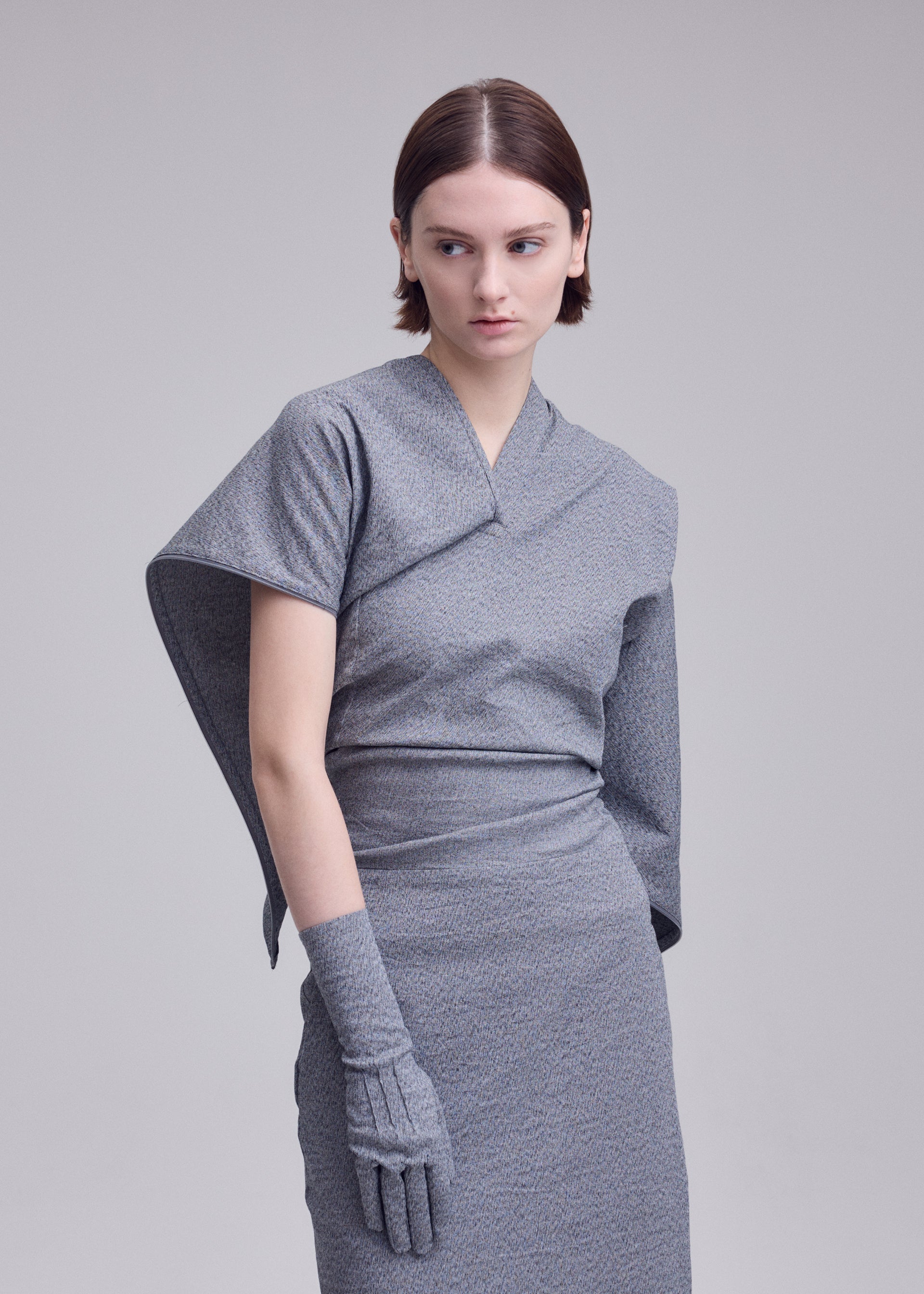 Issey Miyake Allow minimalistické šaty off-white