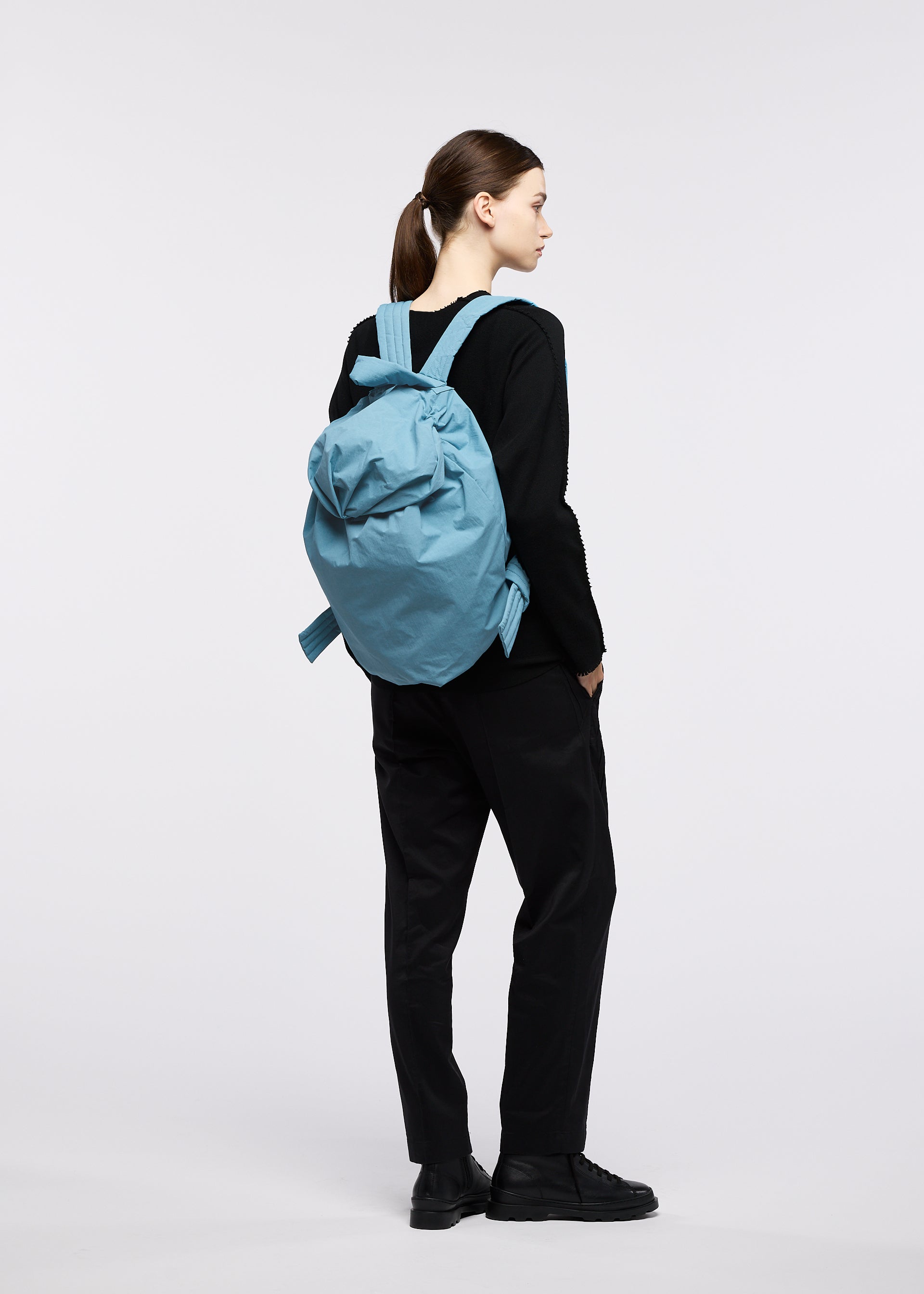 Issey Miyake Fuwa Fuwa lehký batoh