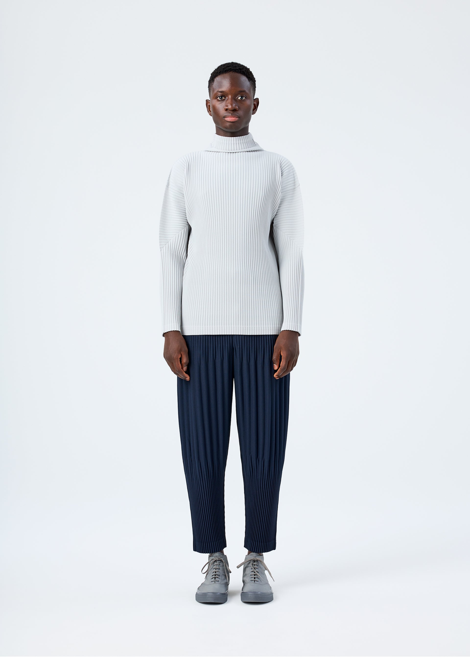 Issey Miyake Basics rolák light gray s dlouhým rukávem