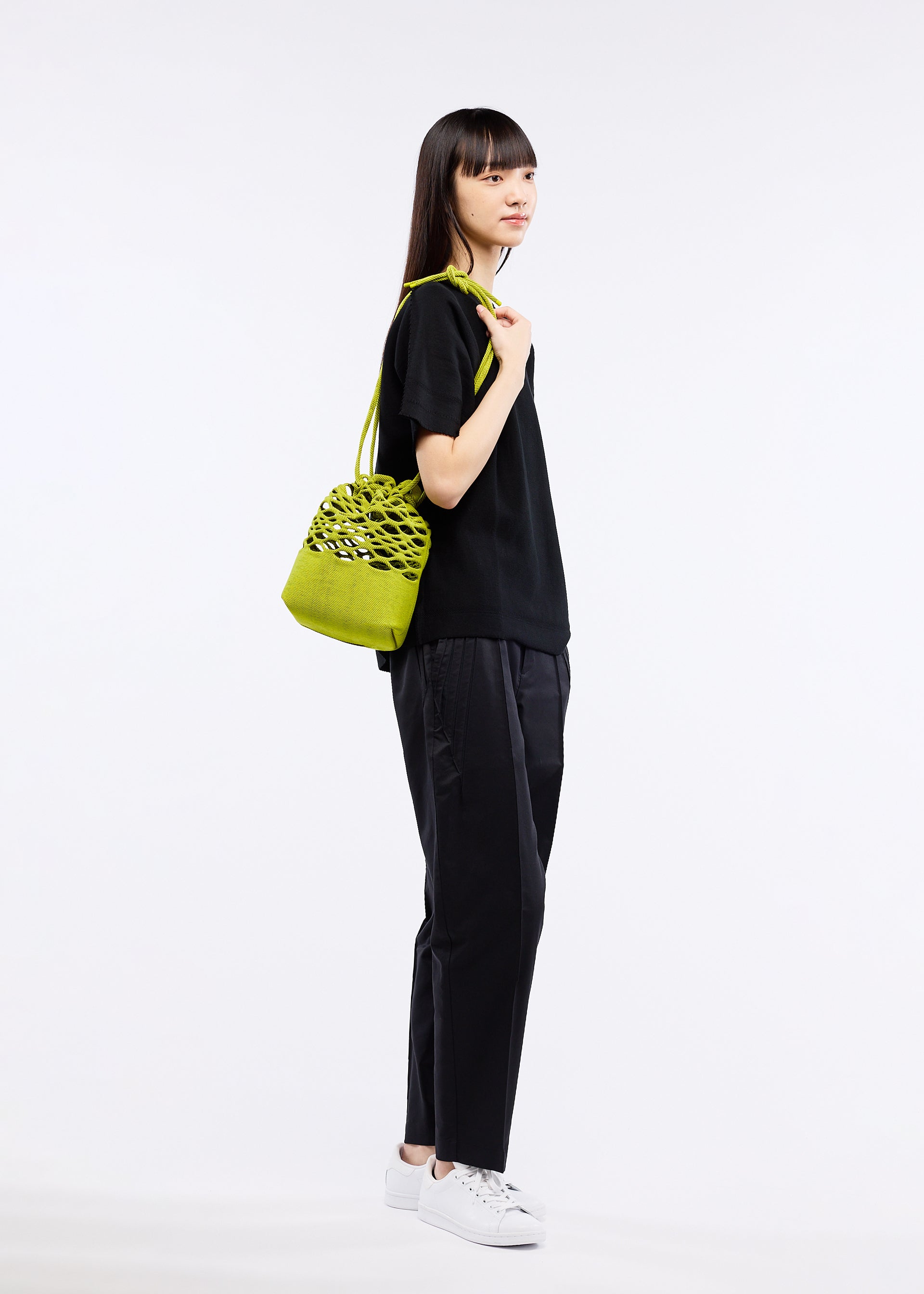 Issey Miyake Mokko Basket stahovací kabelka béžová