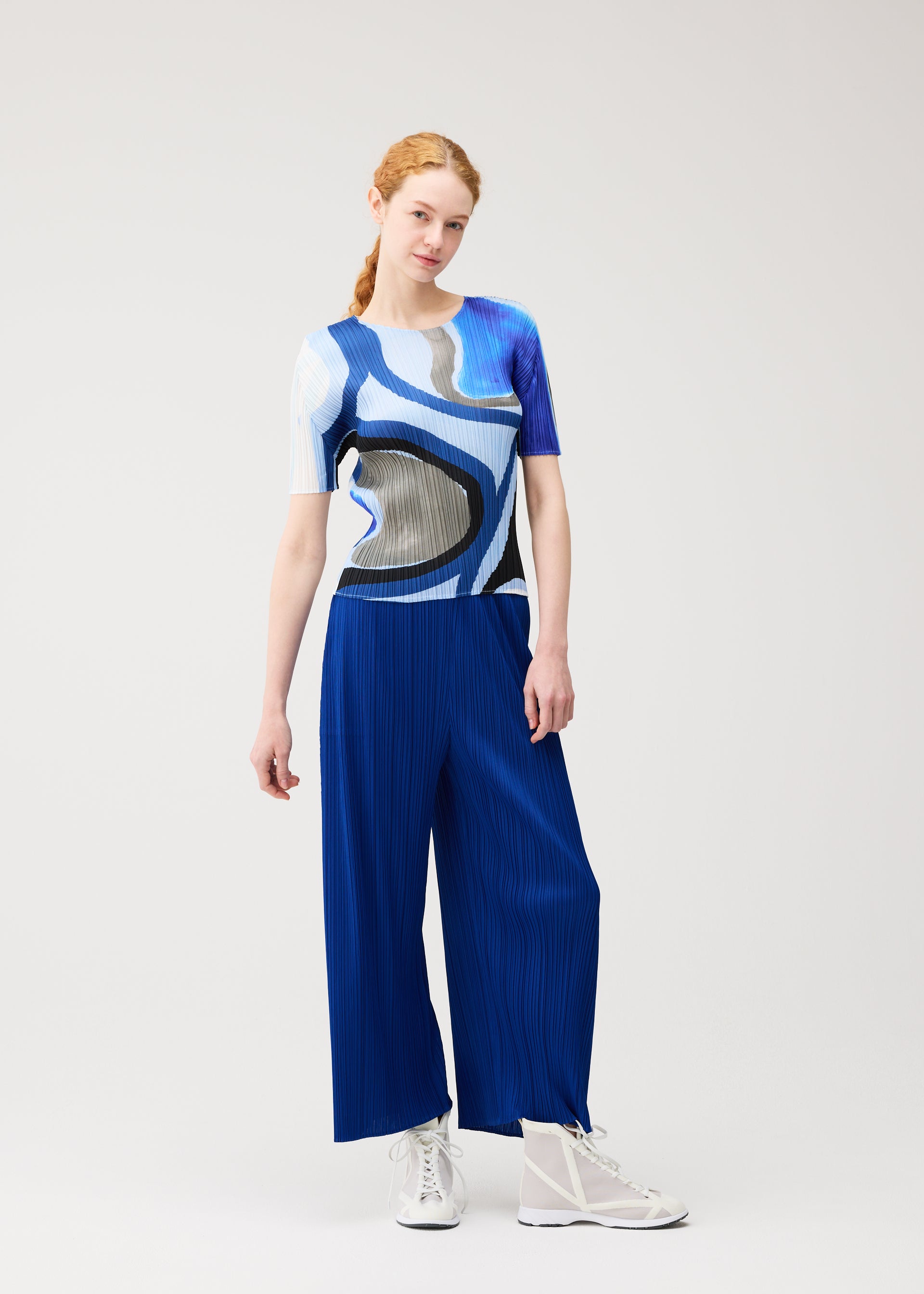 Pleats Please Roll PP63103 top light blue vel. 3 vzor