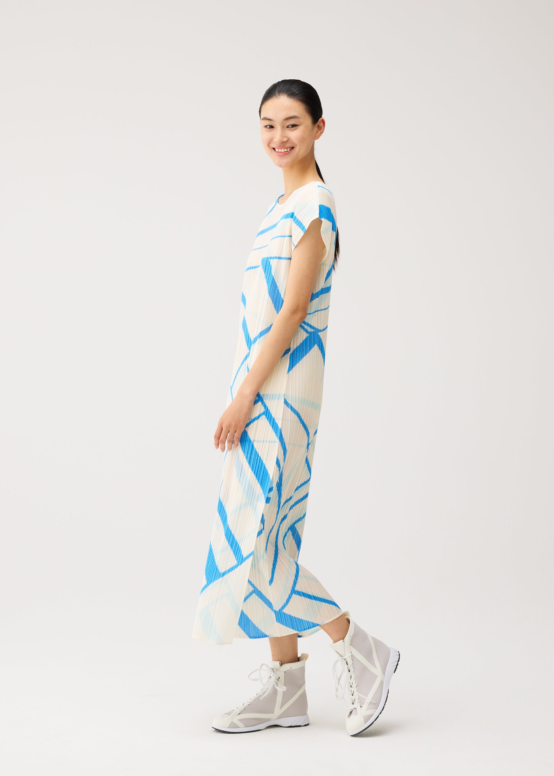 Issey Miyake Fold Line PP63204 šaty off white