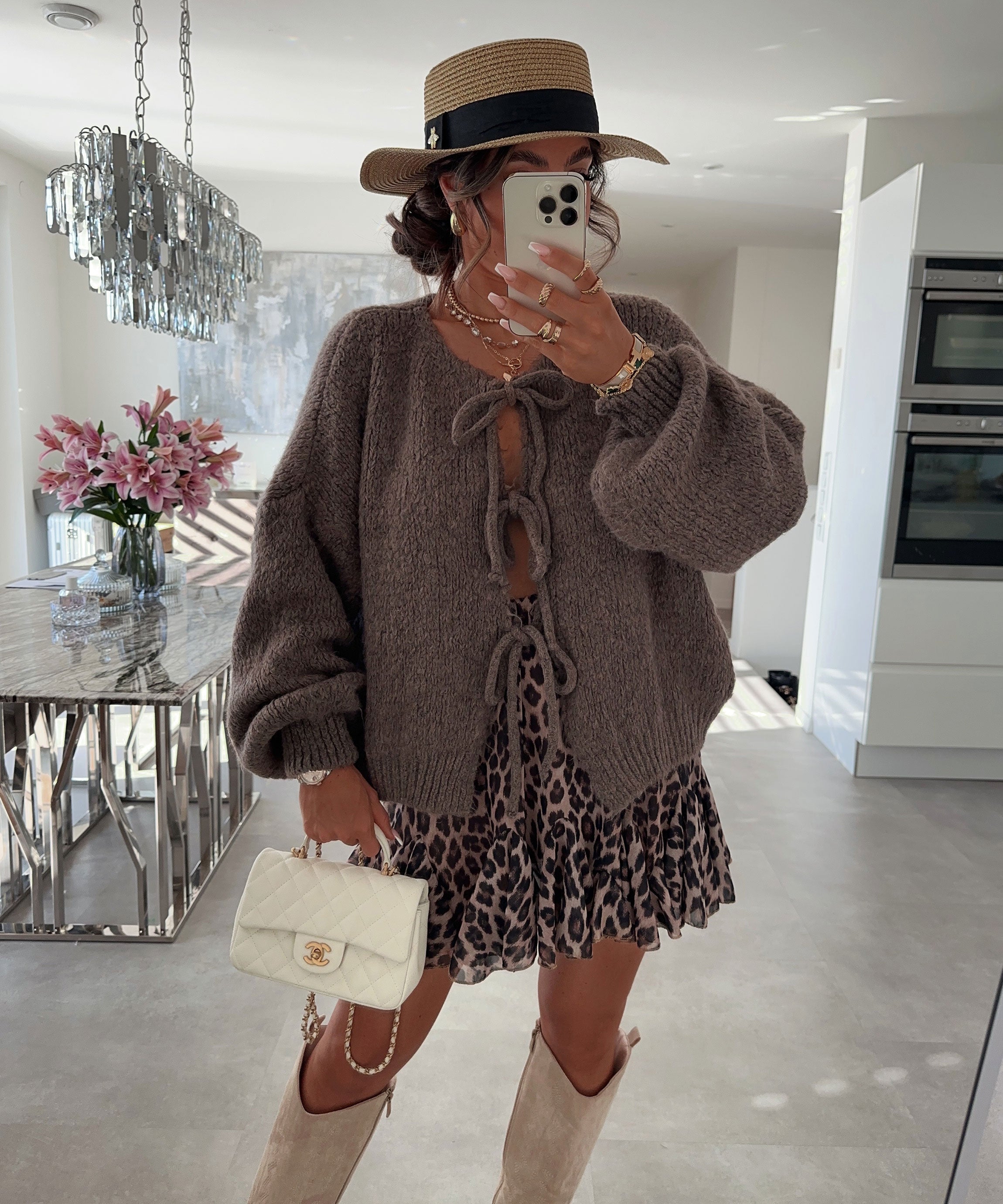 Norielle dámský oversize svetr hnědý se šněrováním