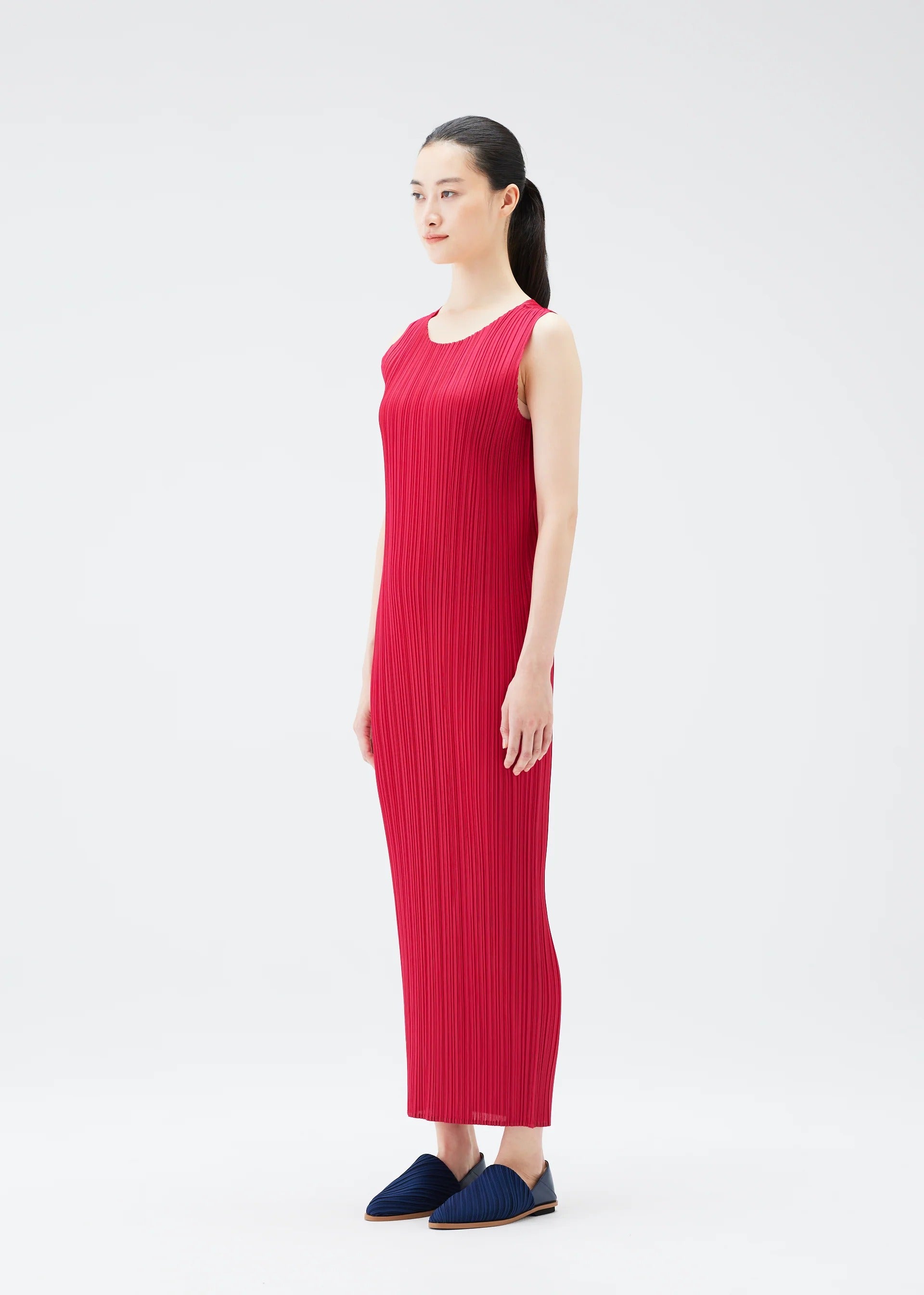 Issey Miyake New Colorful Basics 4 šaty carmine dlouhé