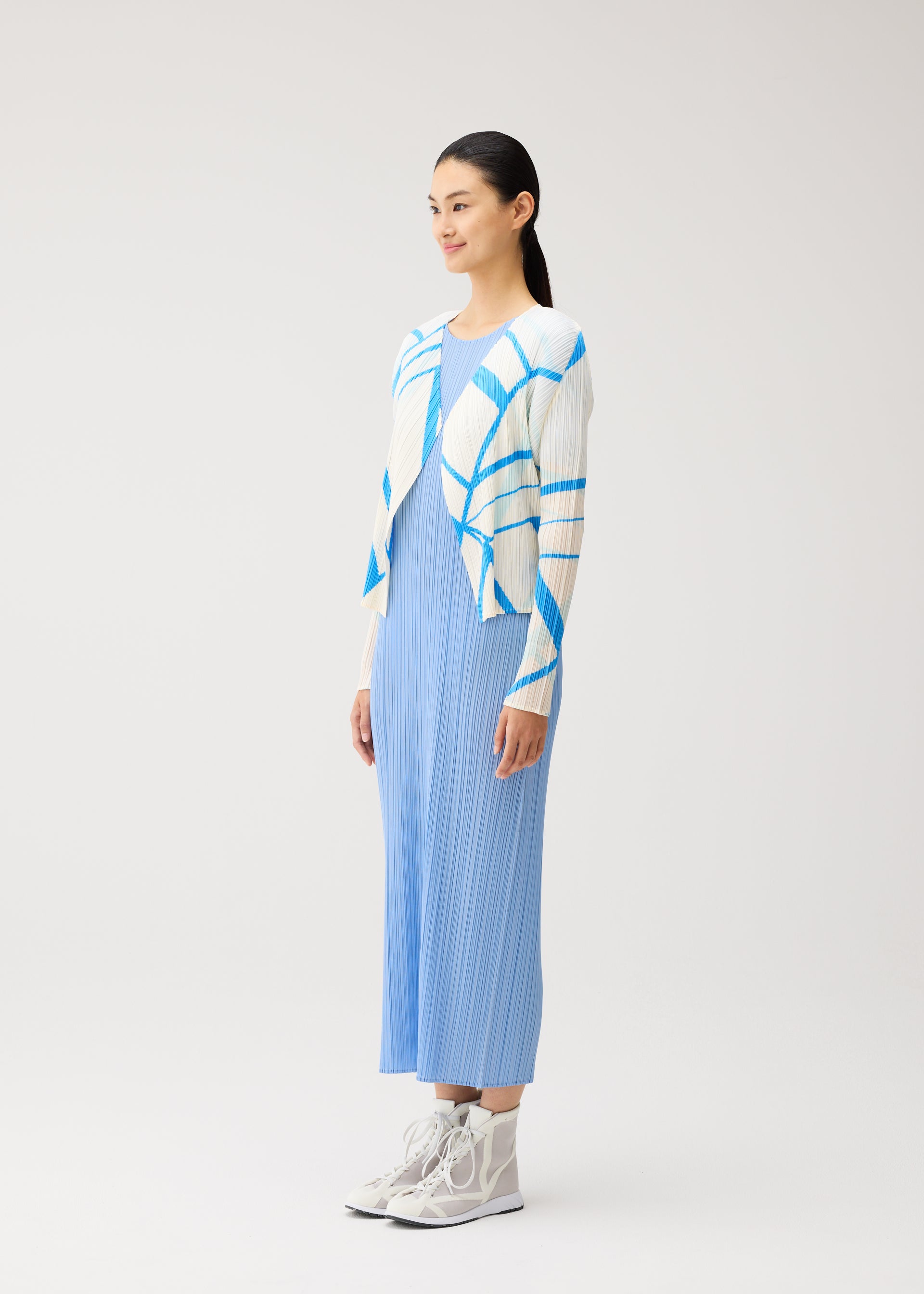Issey Miyake Fold Line kardigan bílá 3