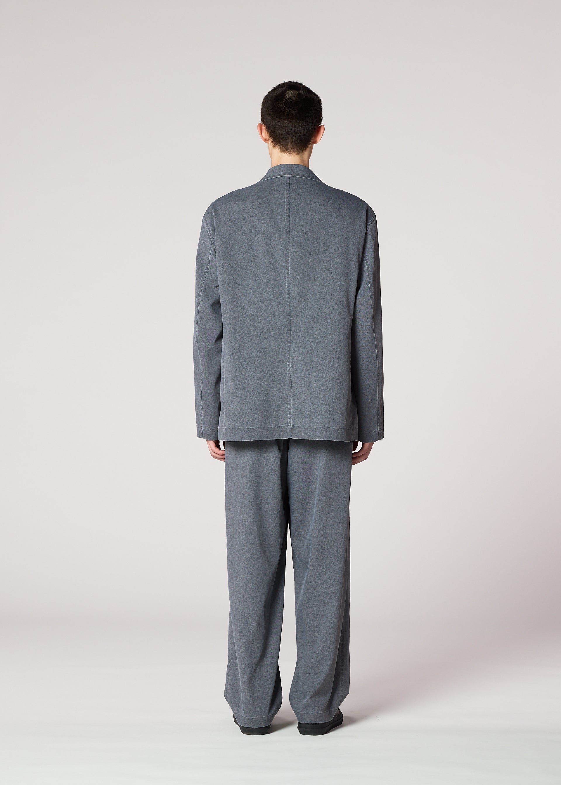 Issey Miyake Air Wash bunda šedá lehká