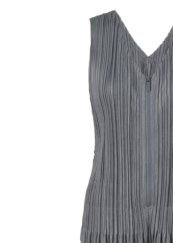 Issey Miyake Fluffy Basics plisovaný overal světle šedá