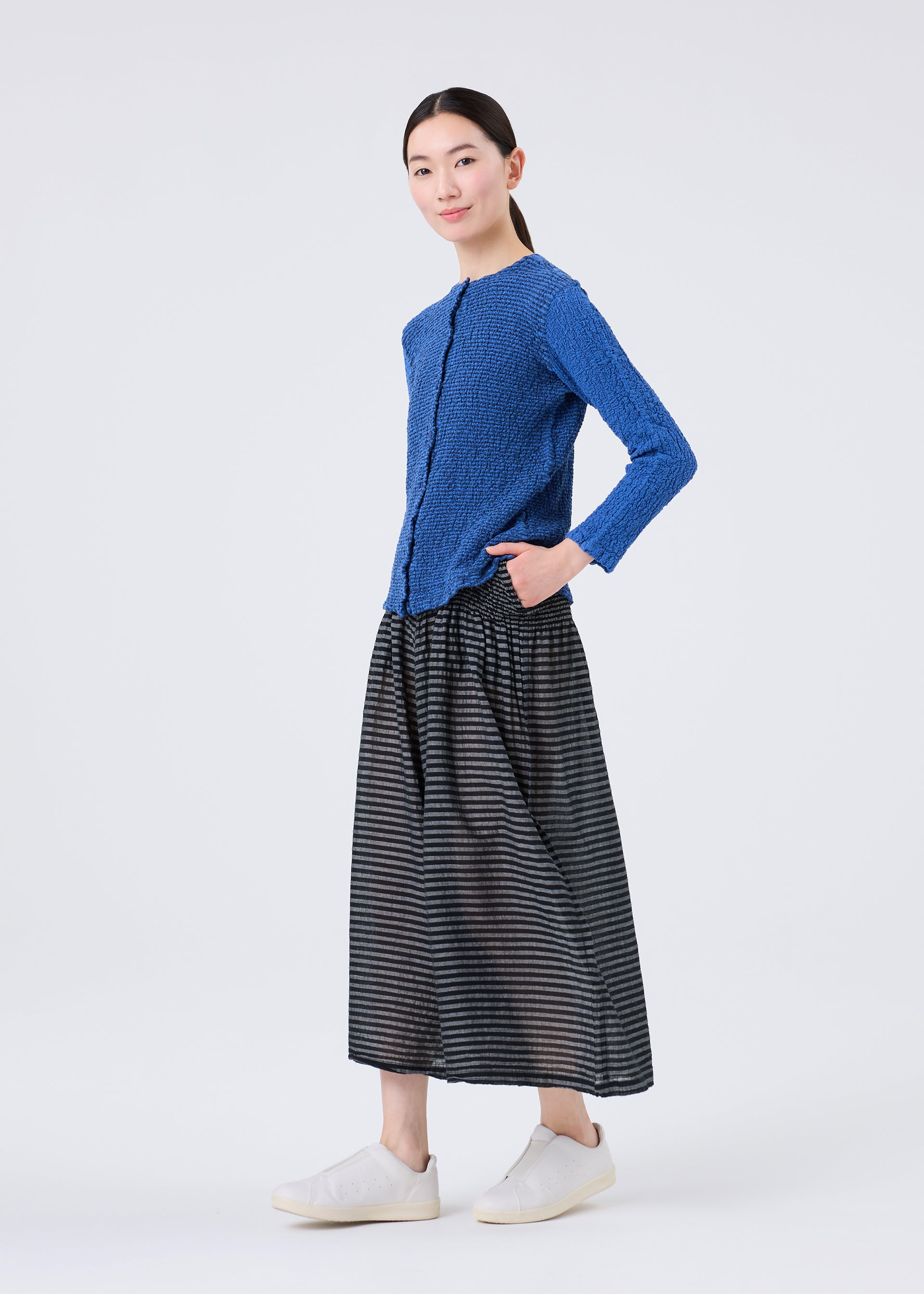 Issey Miyake Stripe Cauliflower široké kalhoty black-hued