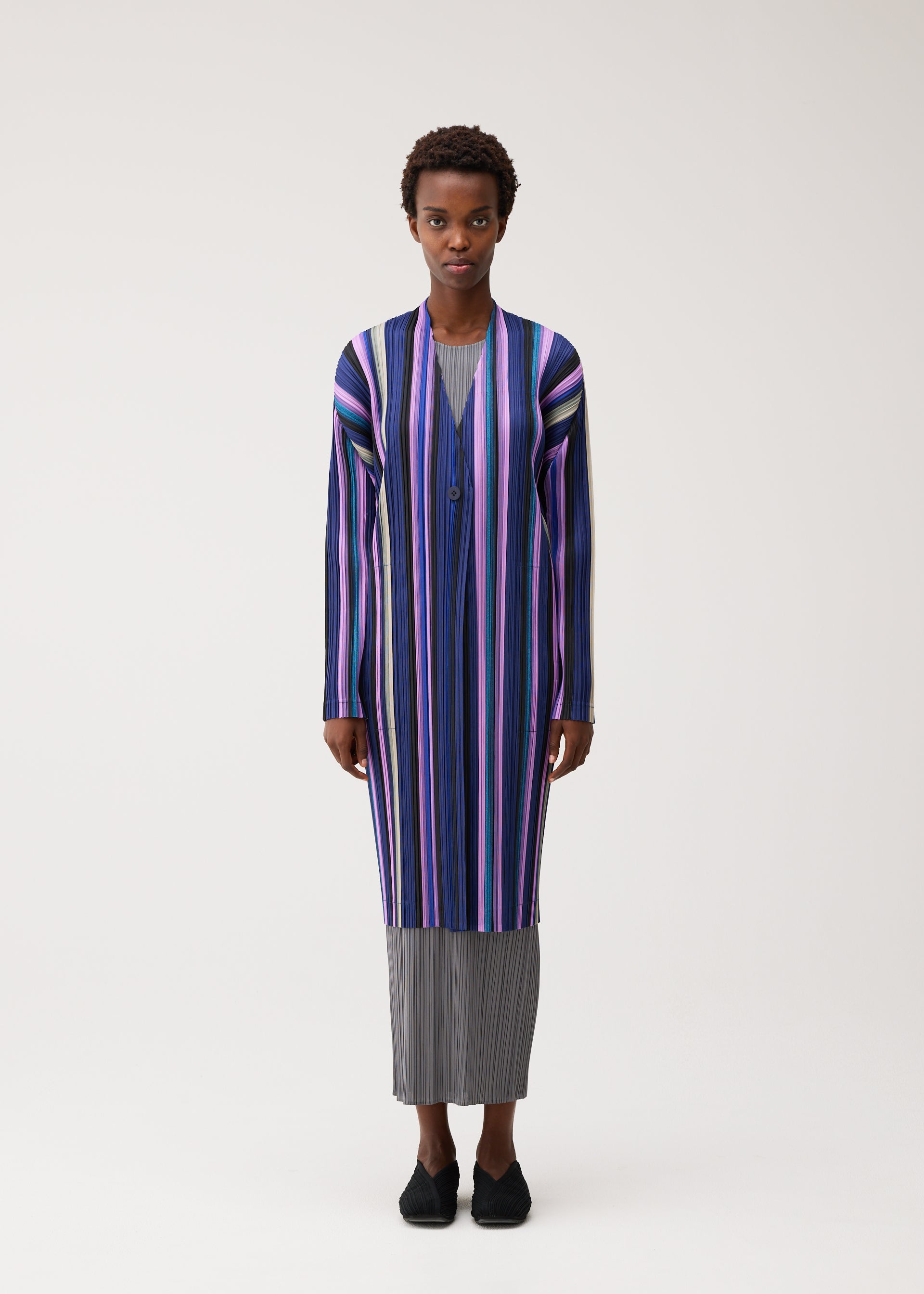 Issey Miyake Tape Tape dlouhá bunda bez límce