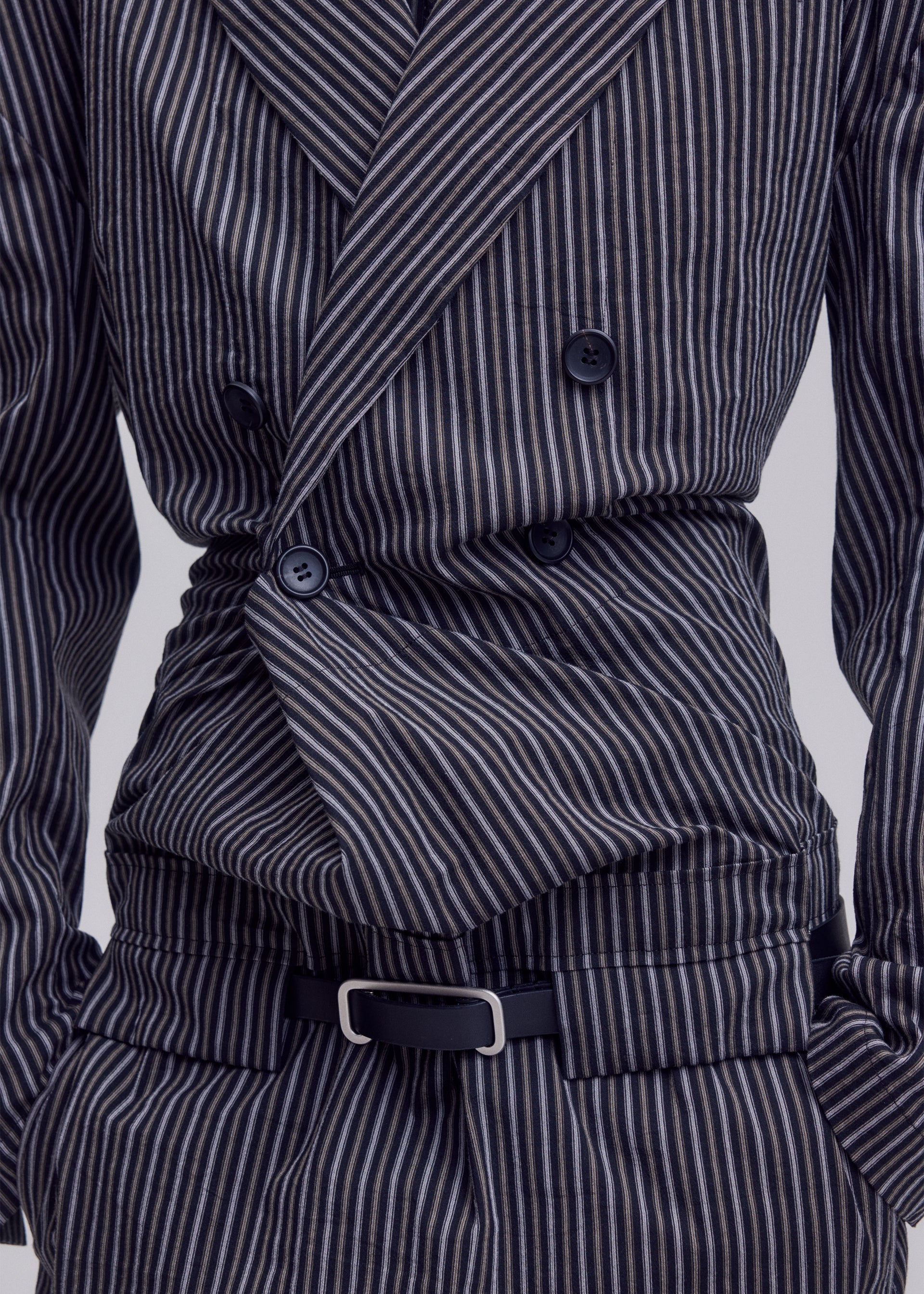 Issey Miyake Allow Stripe šaty bílé washi strečové