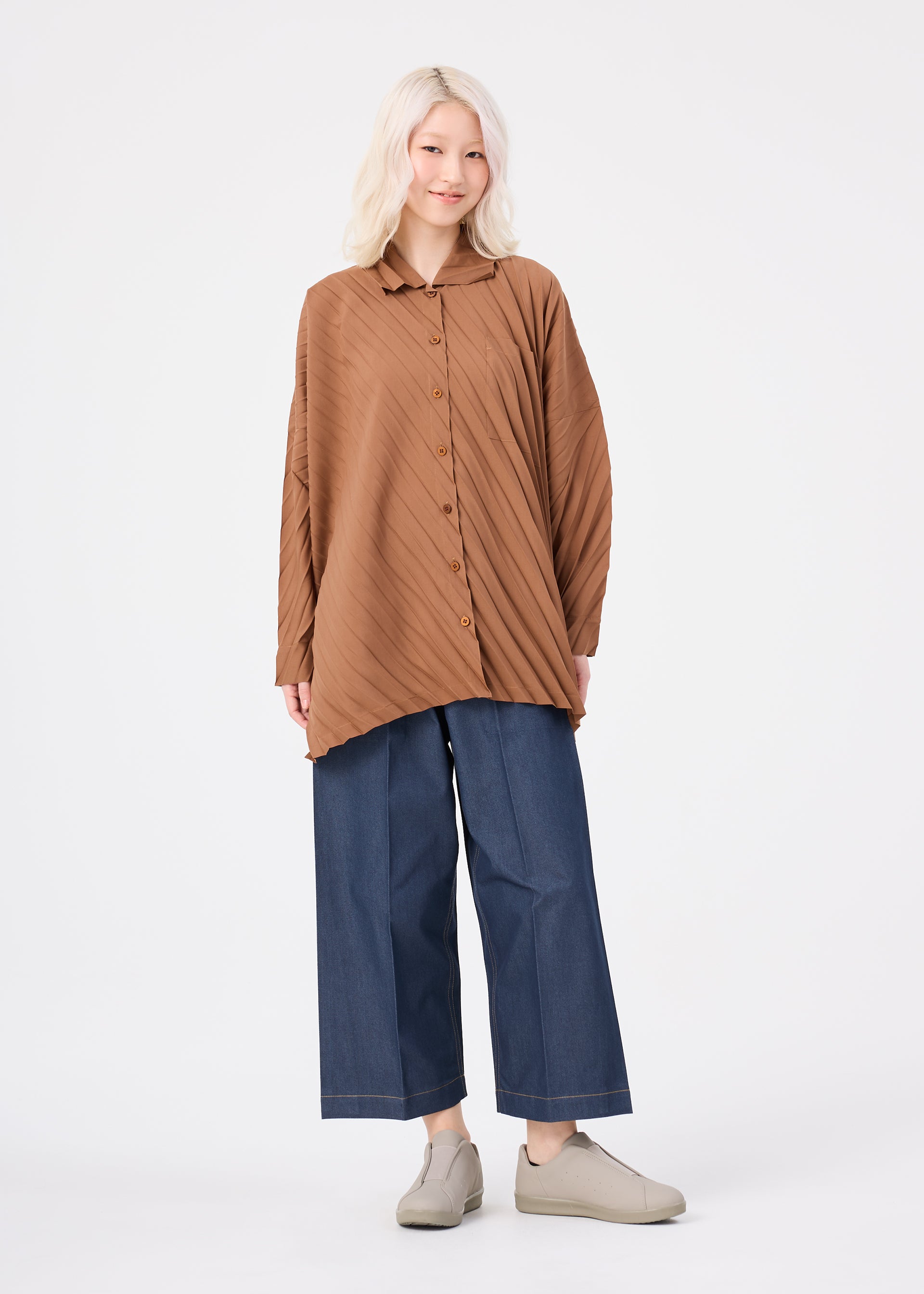 me Issey Miyake Angle Pleats košile bílá plisovaná