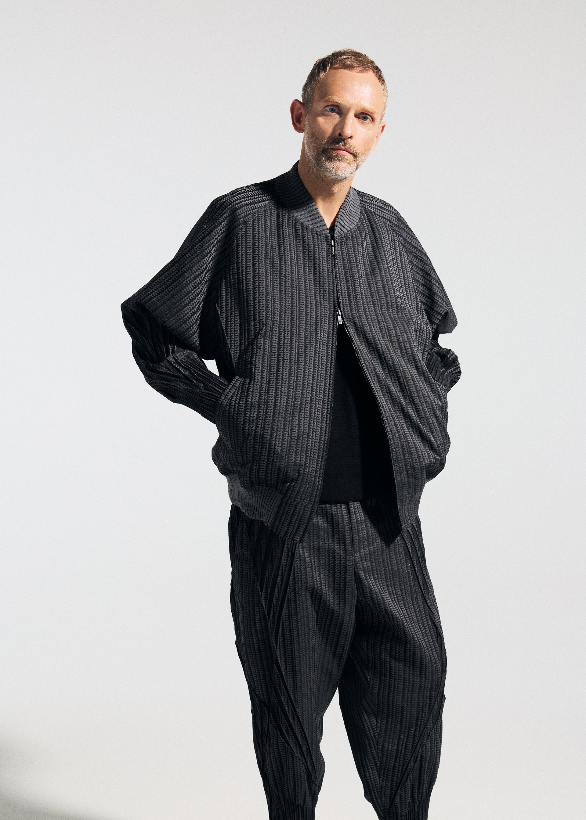 Issey Miyake Type-S 001-1 bunda gray-hued strečová