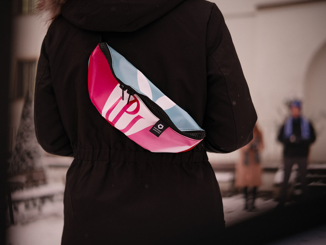 UPoint UP Ledvinka přes rameno černá