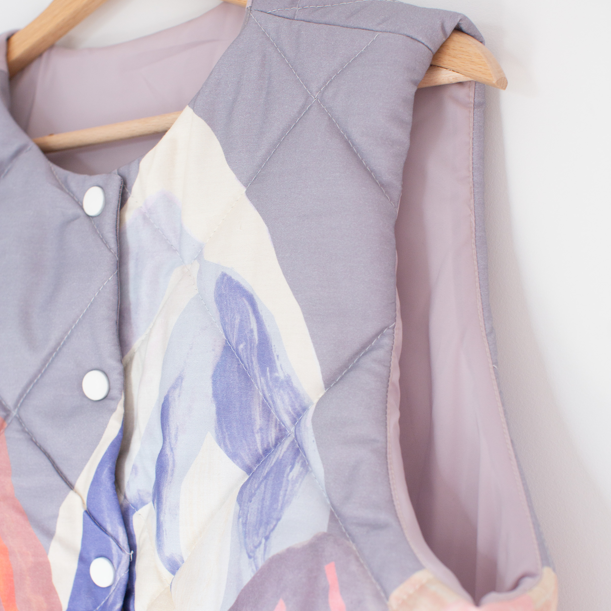 Aurelia & Zwei Frauen Art to Wear Spitsbergen vesta