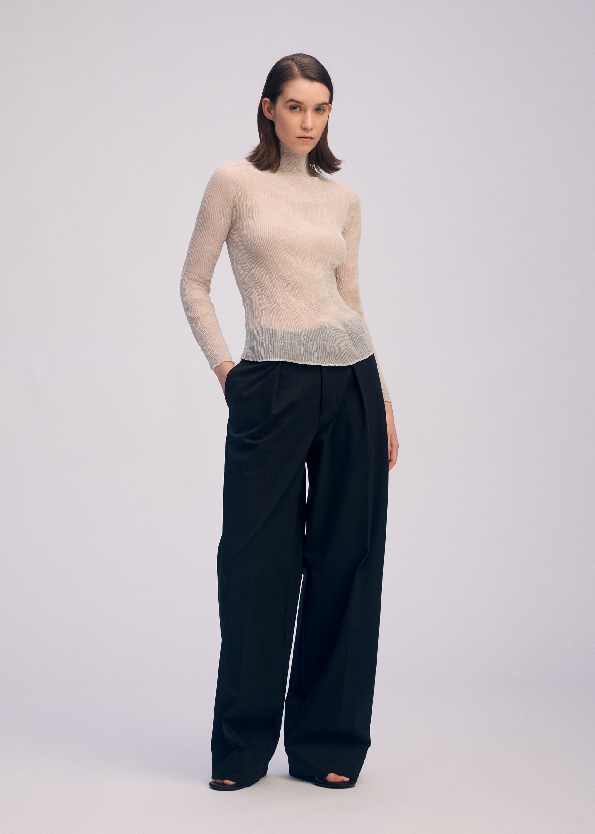 Issey Miyake Chiffon Twist 3 top světle šedá plisovaný