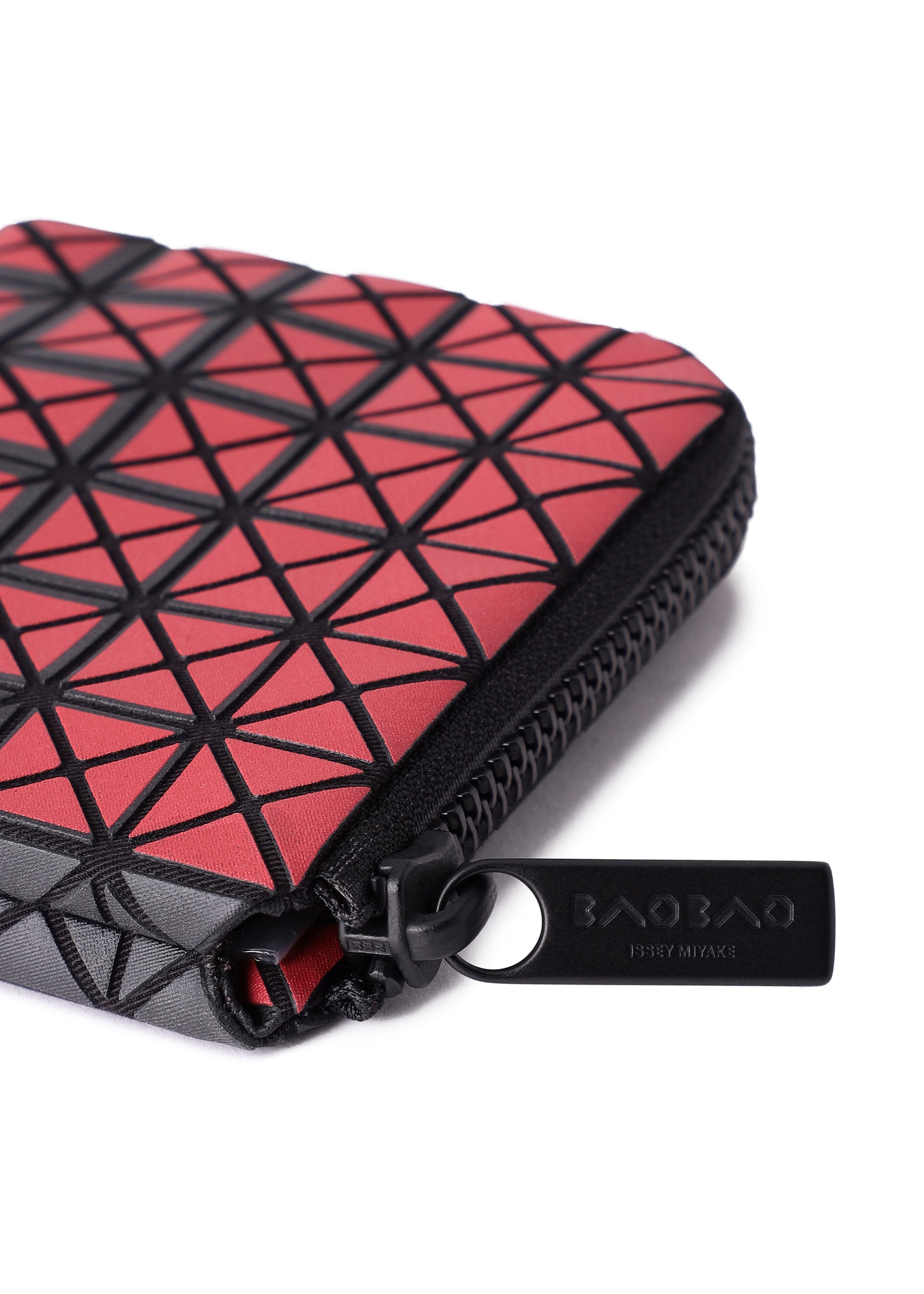 Issey Miyake Clam Wallet Gradual mini peněženka červená