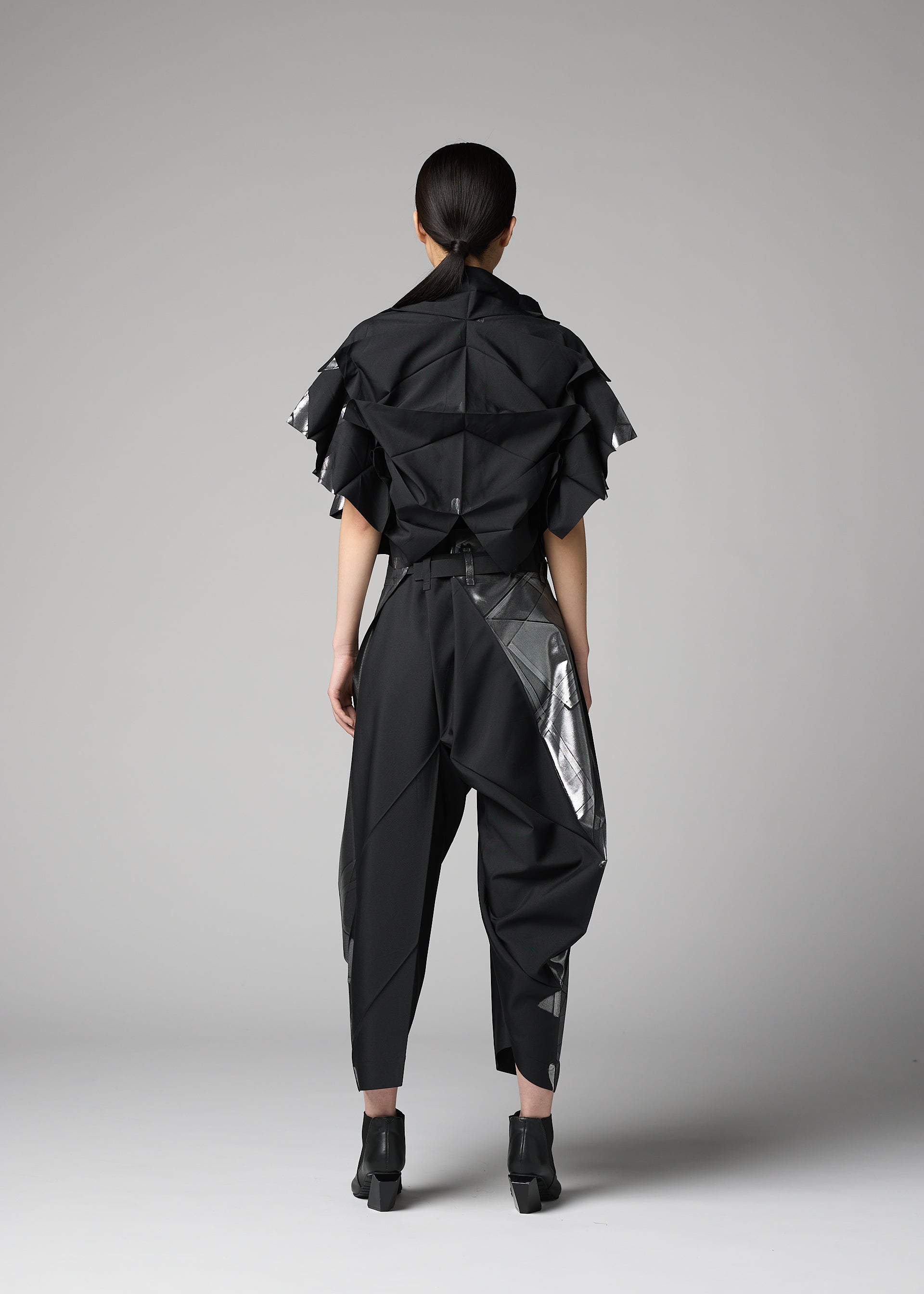 Issey Miyake 132 5. No.10-1 halenka White Silver