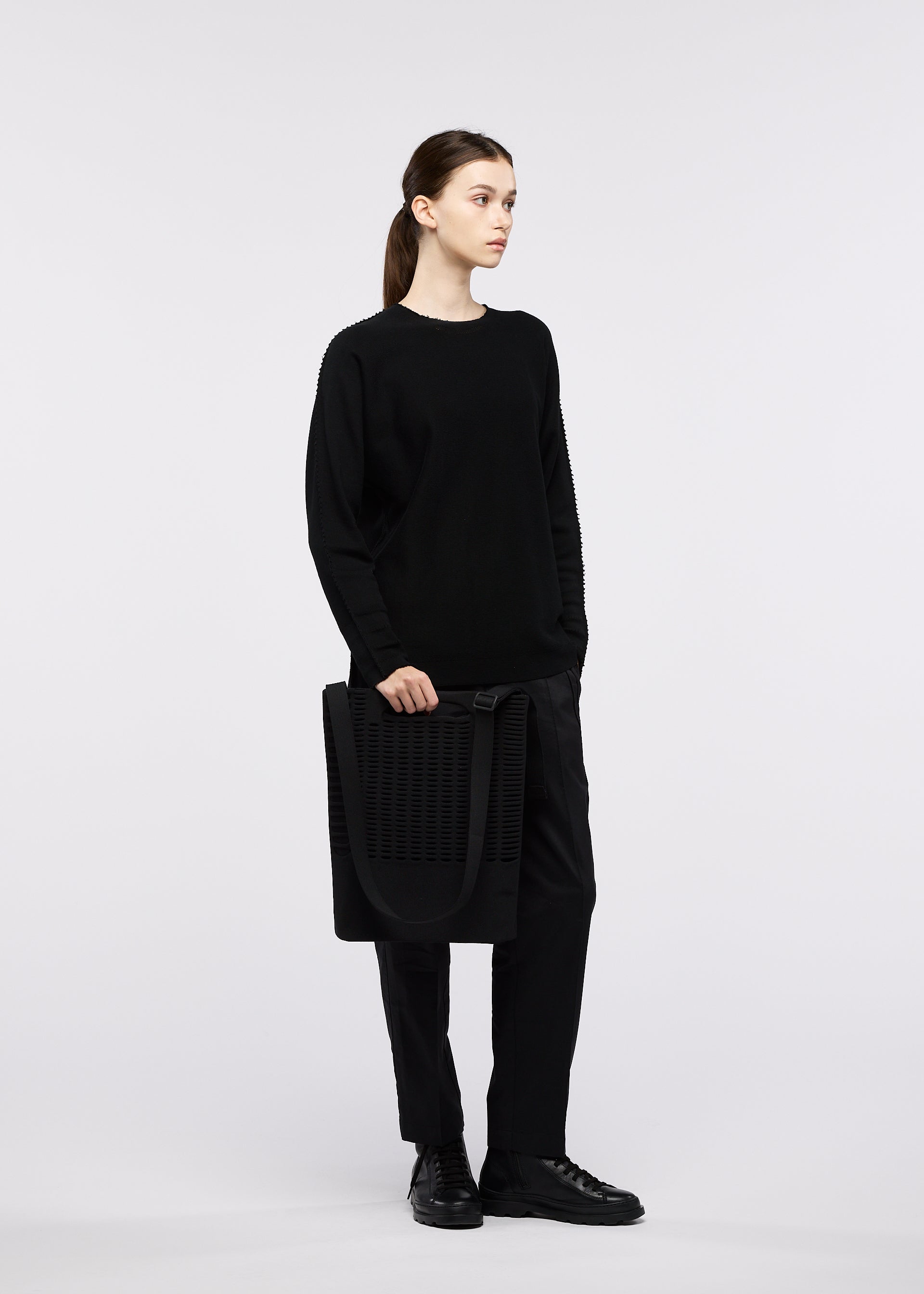 Issey Miyake Mokko Mono Grip tote černá na notebook