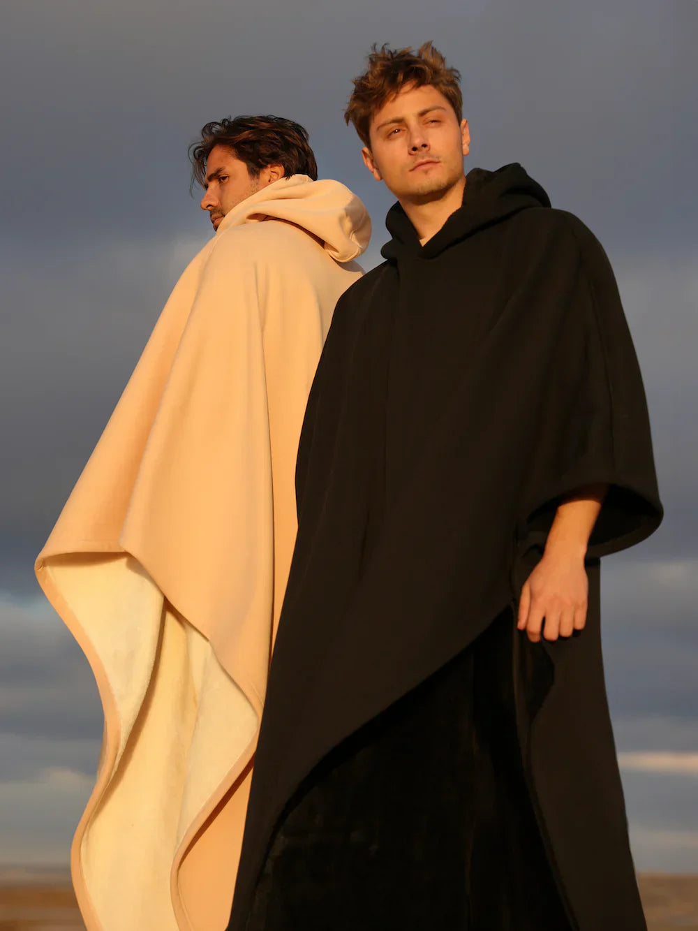 Norielle oversize pončo deka s kapucí černé