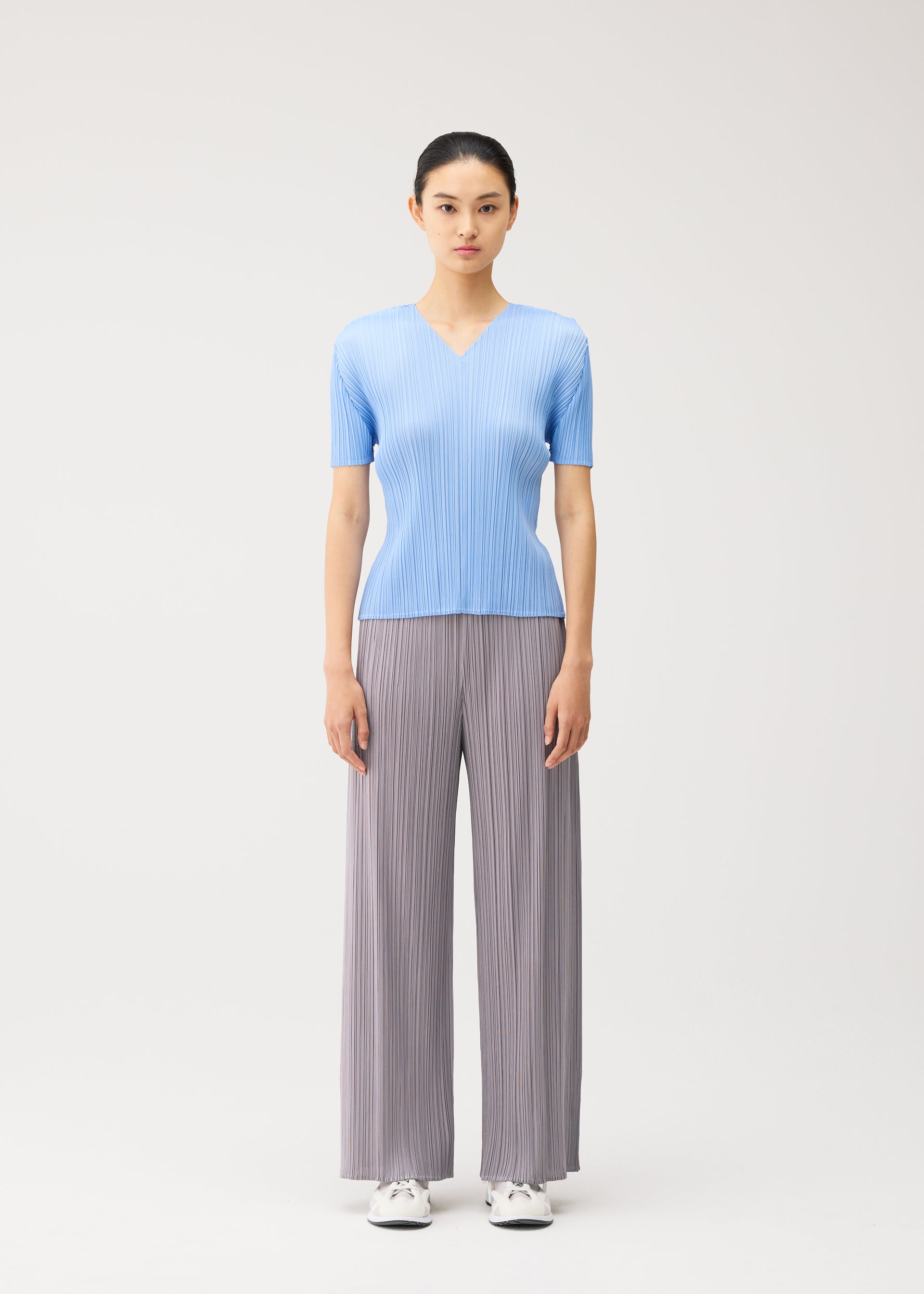 Issey Miyake Monthly Colors August top OFF WHITE