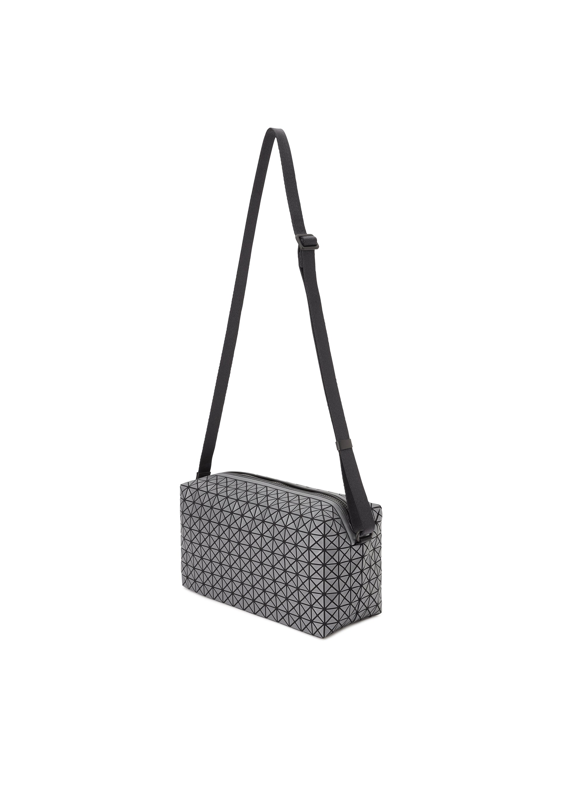 Issey Miyake Saddle Bag Reflector kabelka šedá