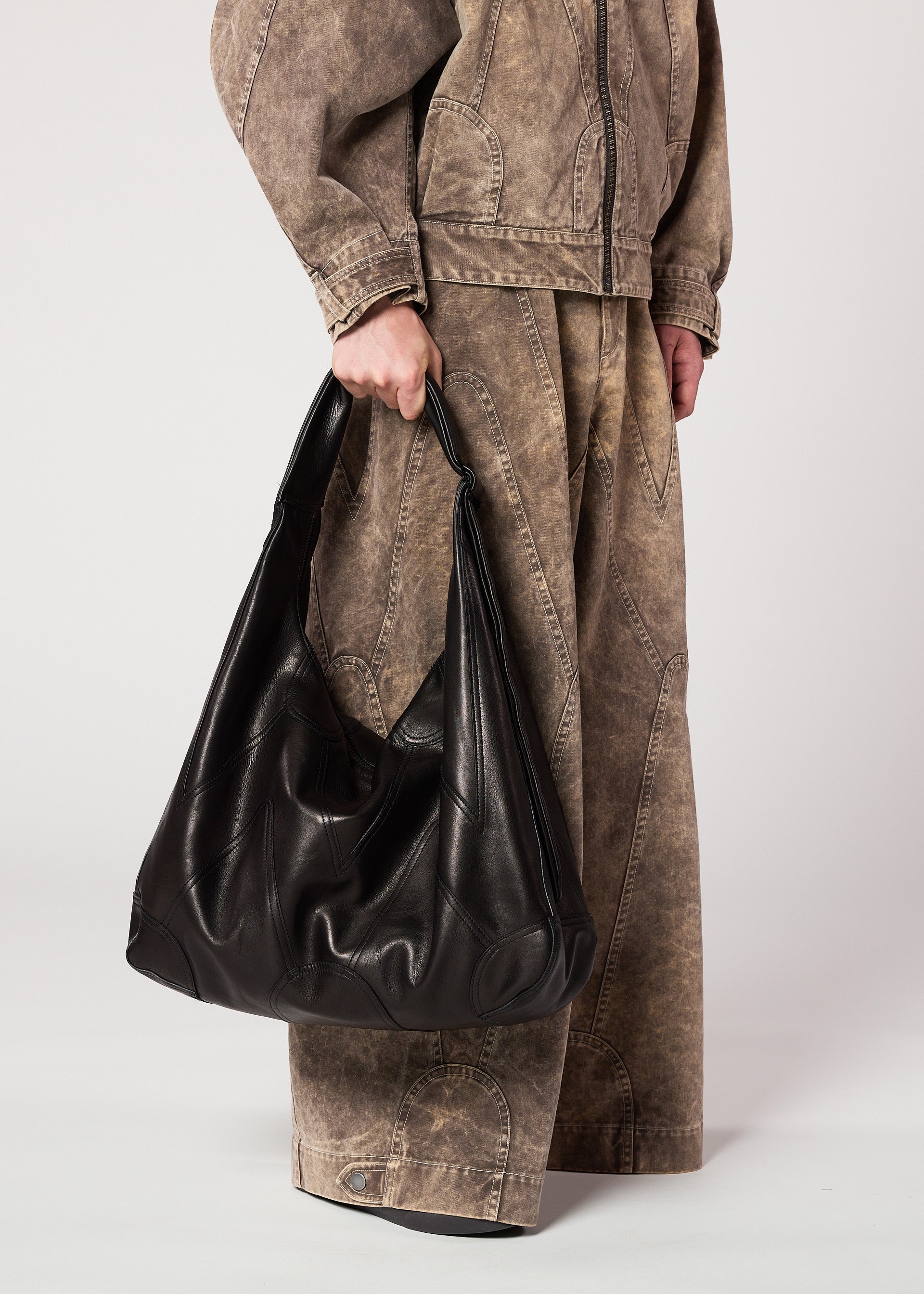 Issey Miyake Elements Leather Bag kabelka černá kožená