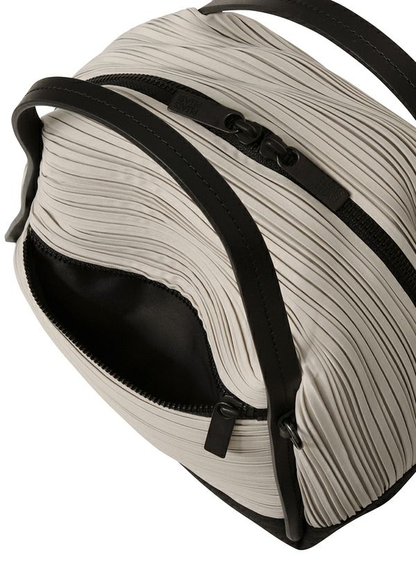 Issey Miyake Pleats Please Bias Pleats Bag kabelka světle šedá plisovaná
