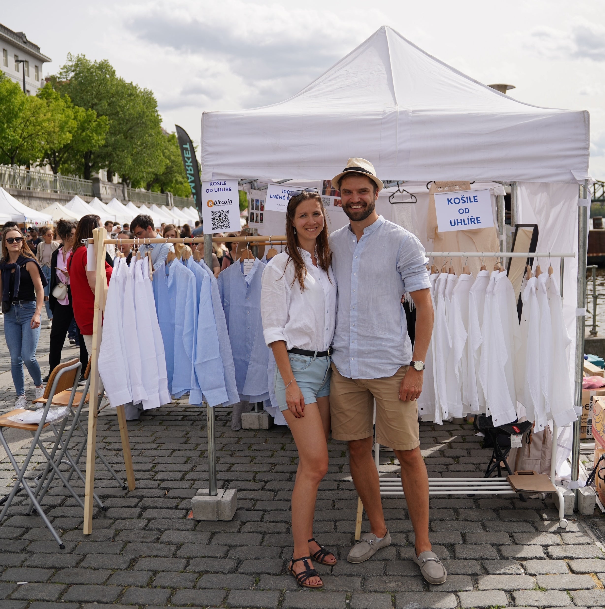 Košile od Uhlíře bílá oversize lněná košile