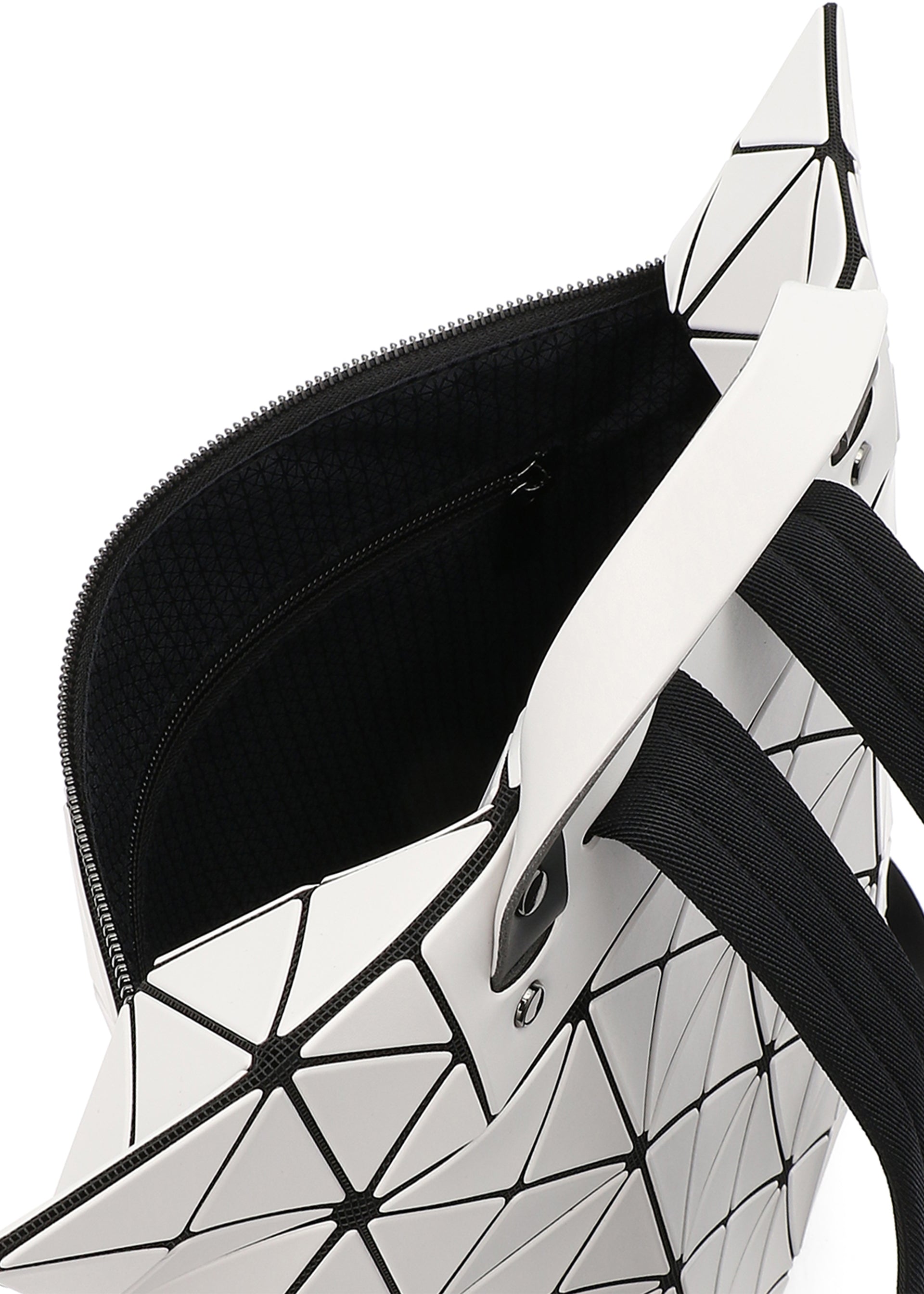 Bao Bao Issey Miyake Flat Pack batoh černý matný na notebook