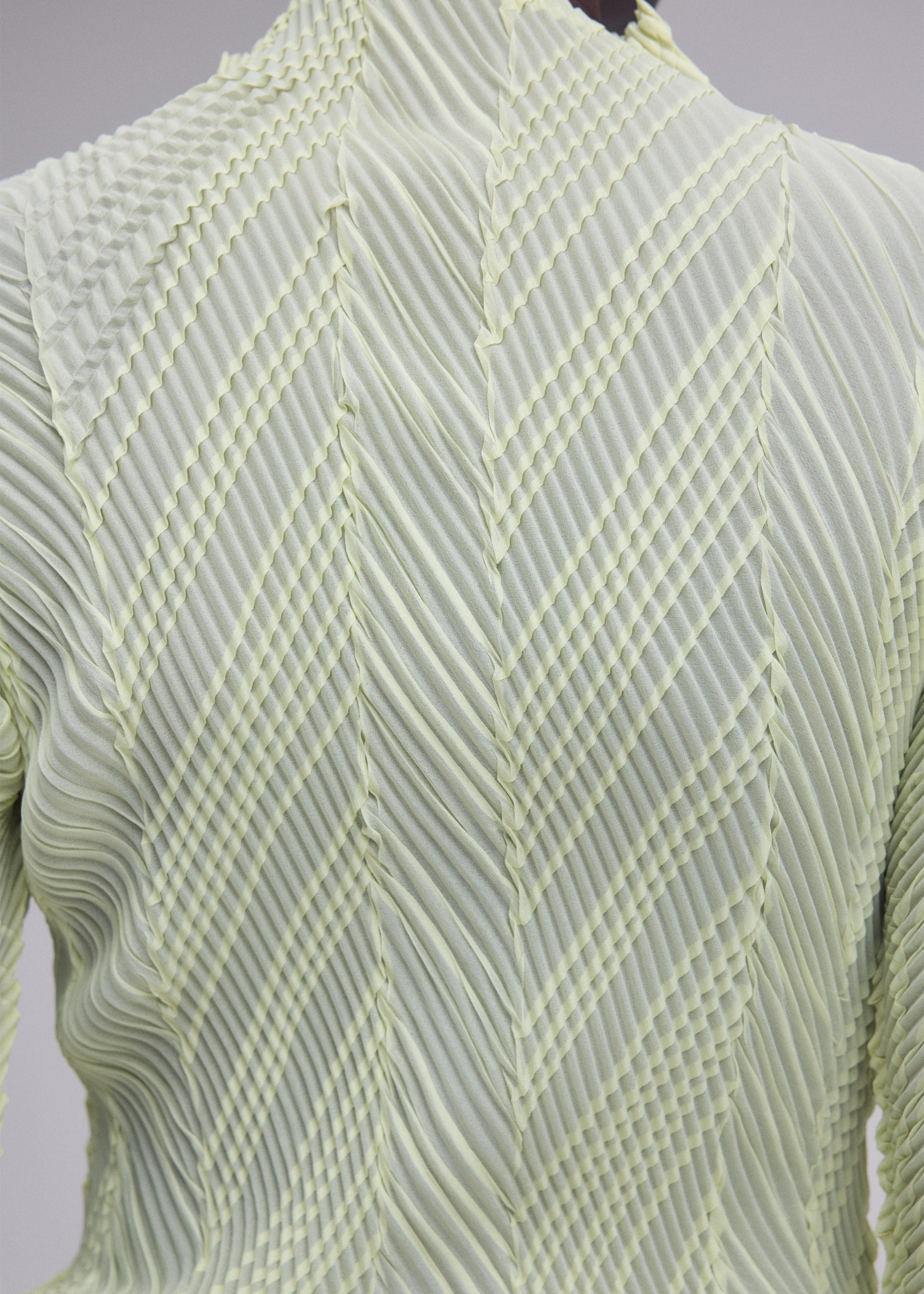 Issey Miyake Zigzag Pleats top s dlouhým rukávem Black