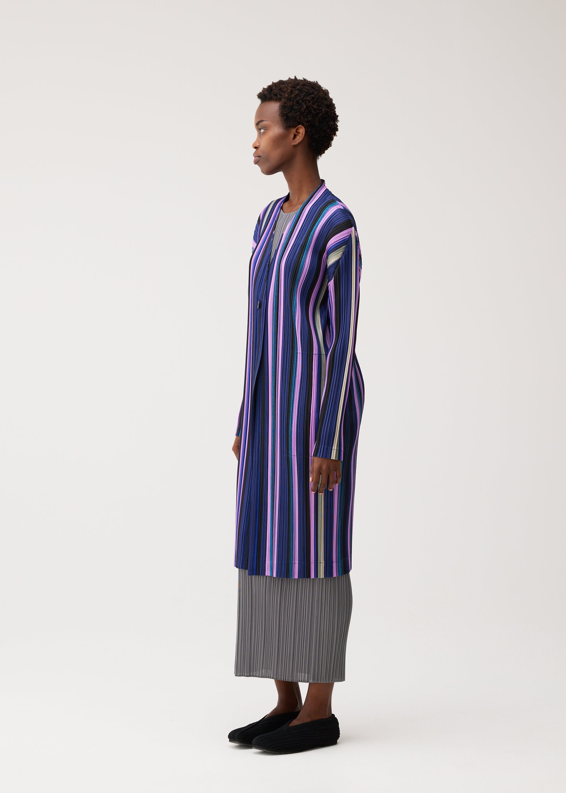 Issey Miyake Tape Tape dlouhá bunda bez límce