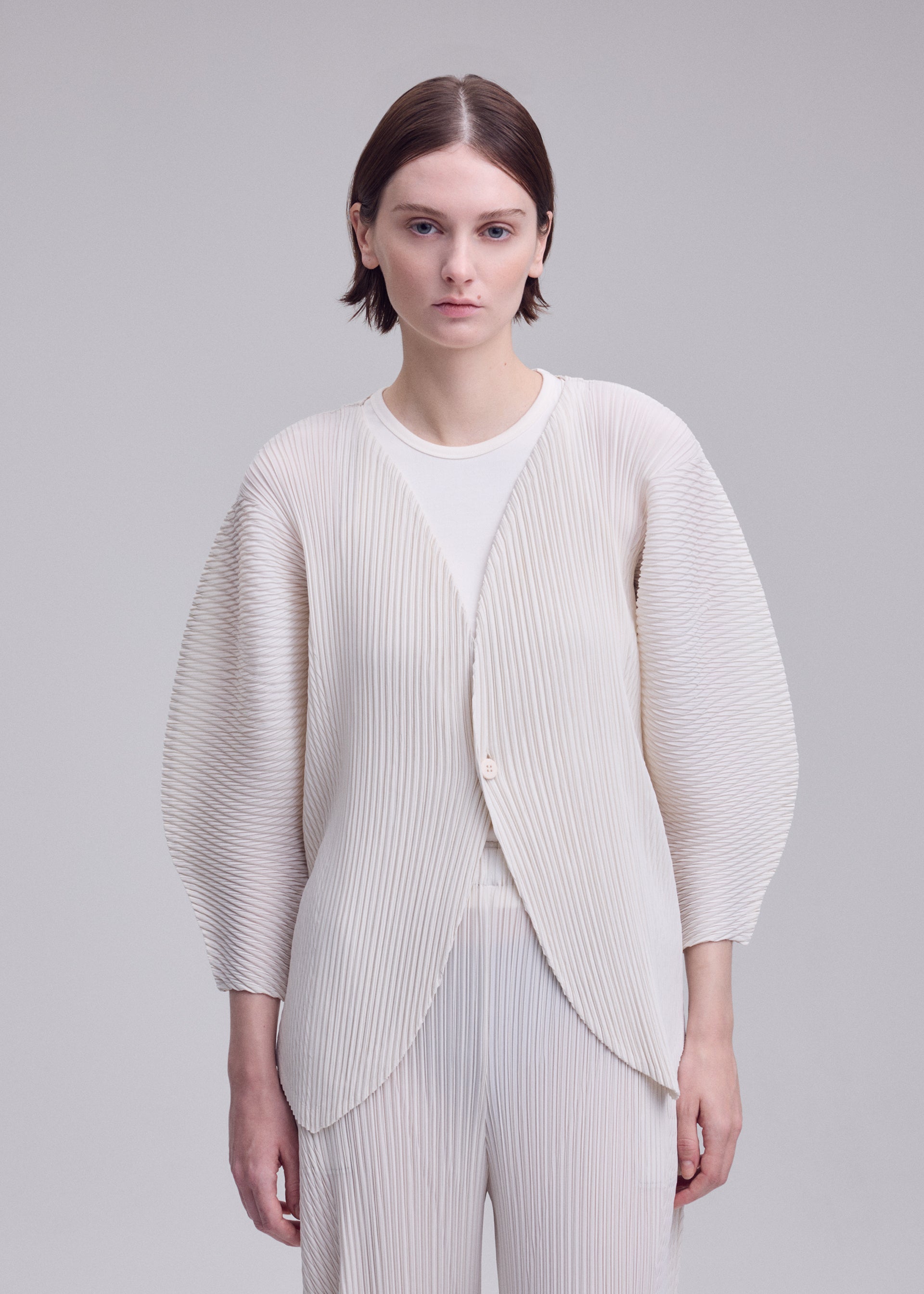 Issey Miyake Leaf Pleats kardigan Off-White listový