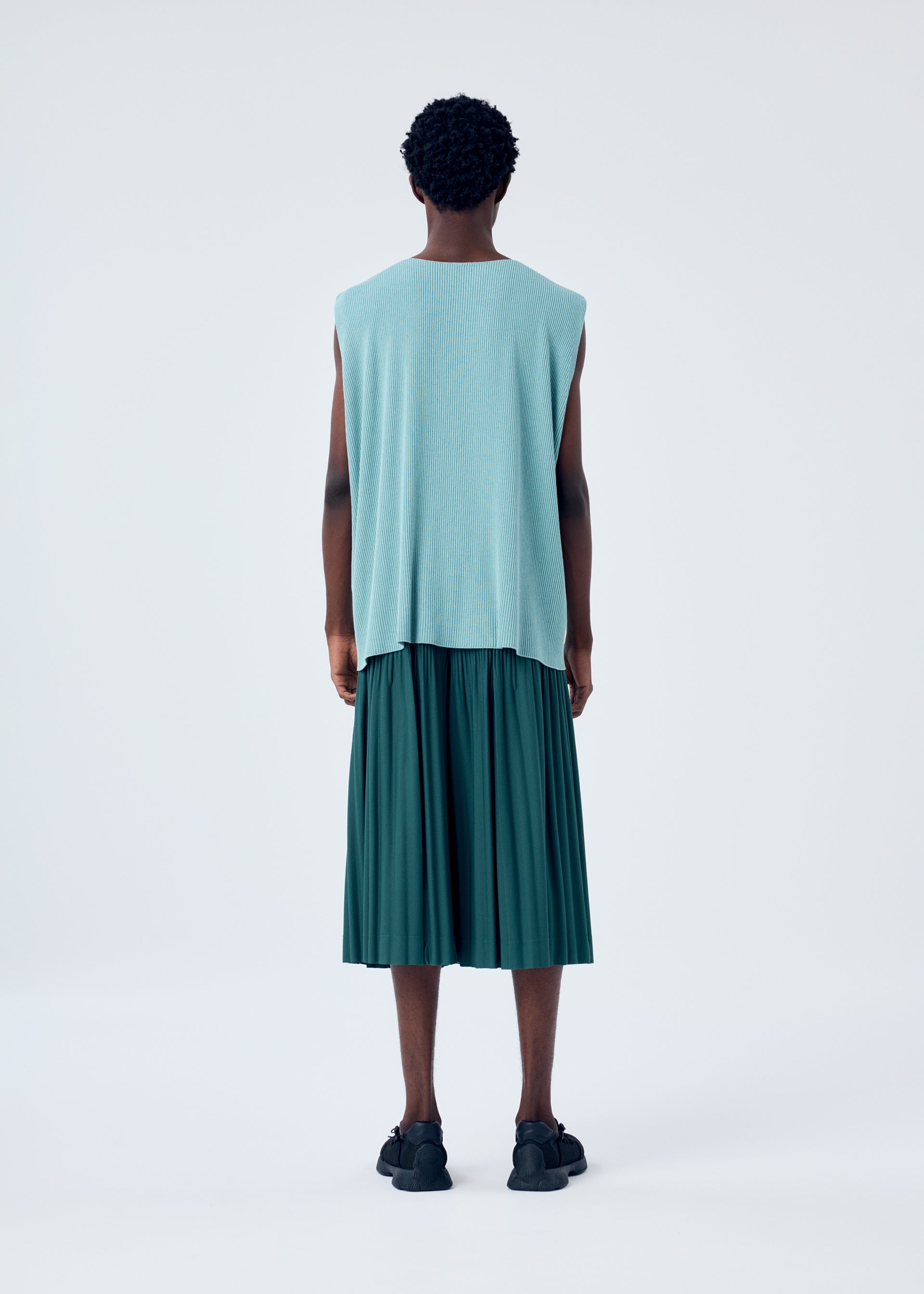 Issey Miyake Basic Knit vesta purple výstřih V