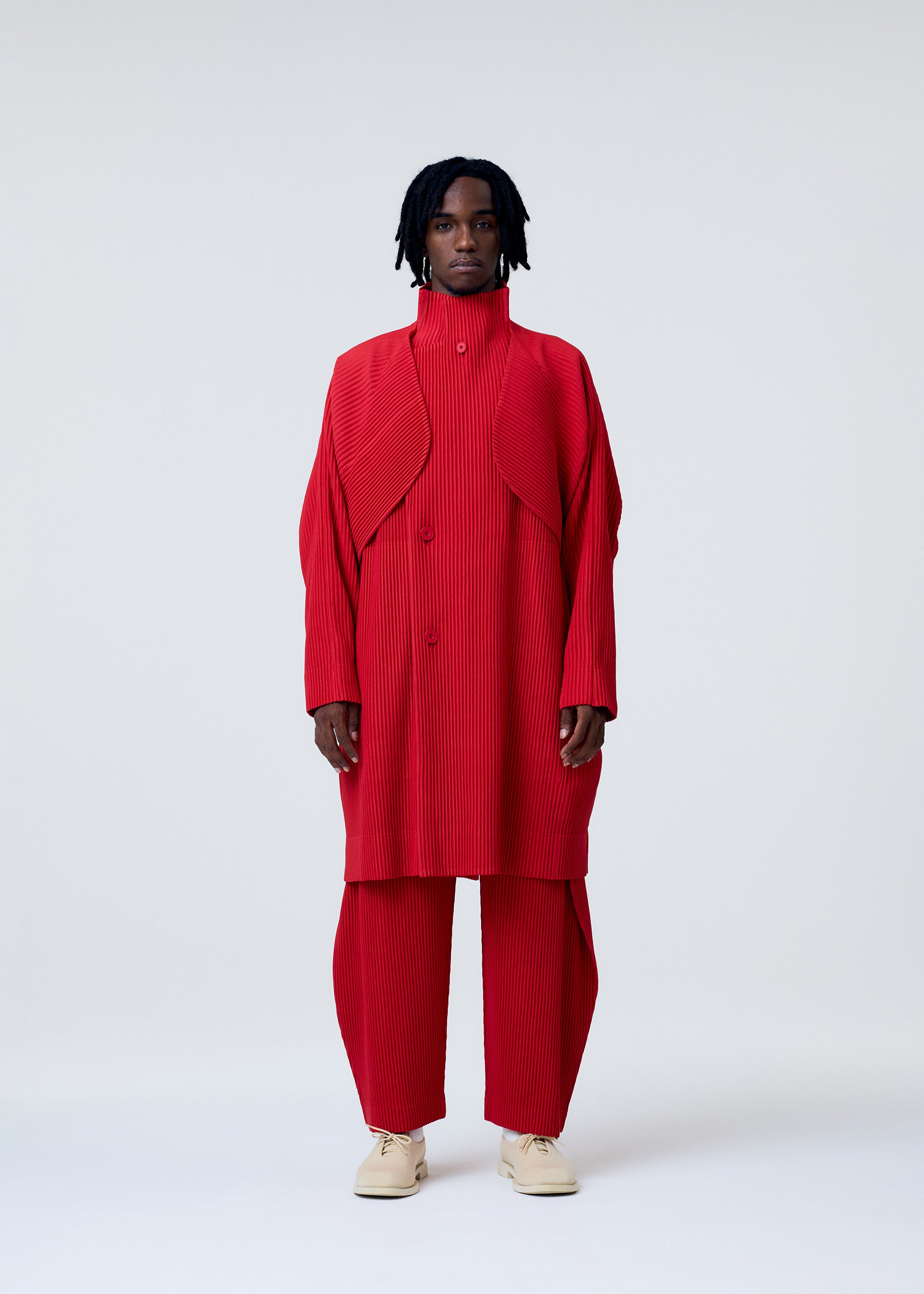 Issey Miyake Cover Fold kabát černý 3