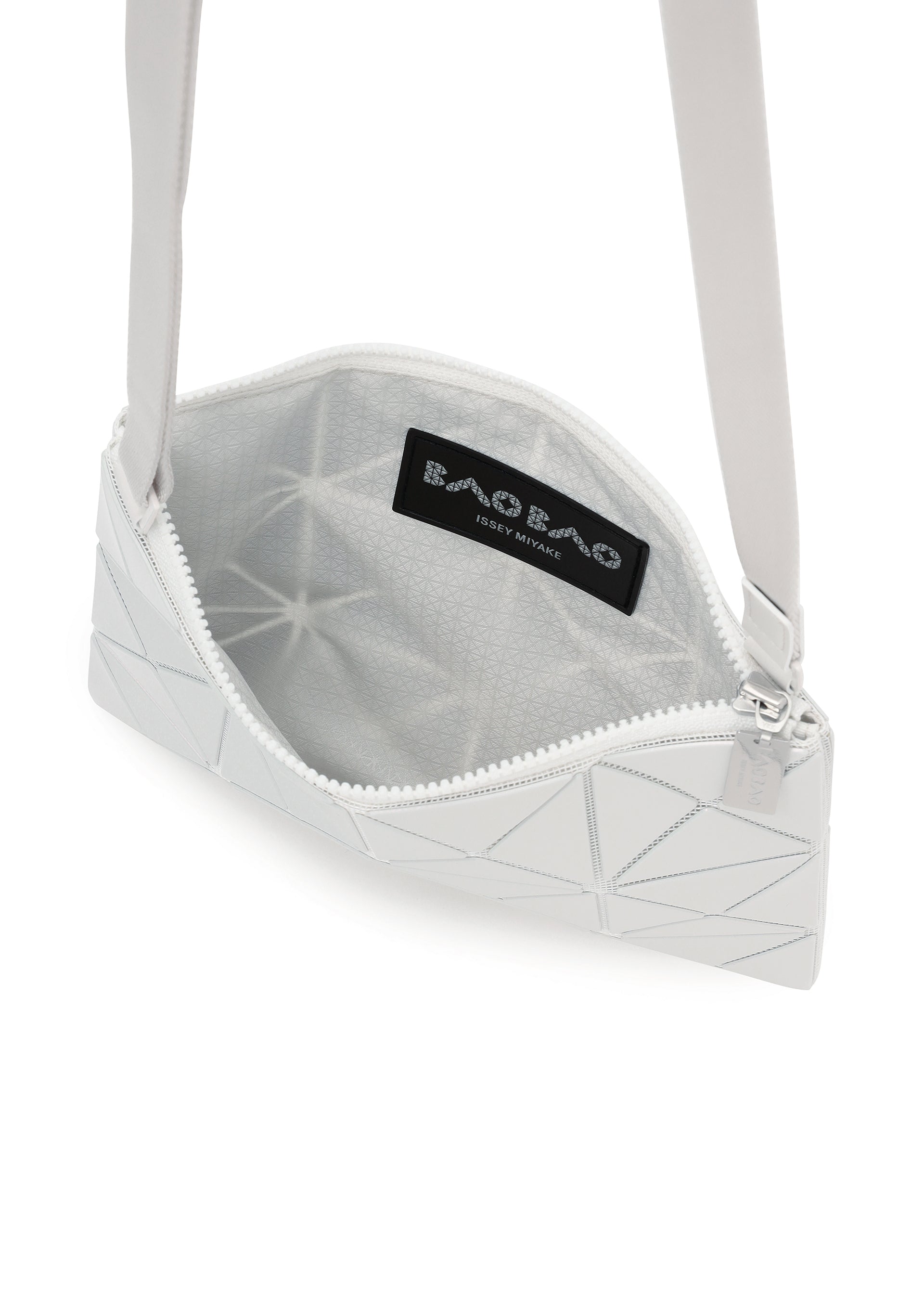Issey Miyake Lucent Metallic crossbody kabelka šedá