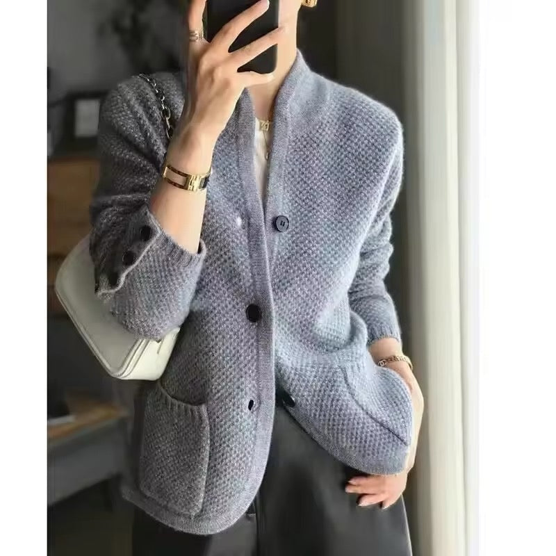 Norielle Elegant Strik kardigan s knoflíky béžový