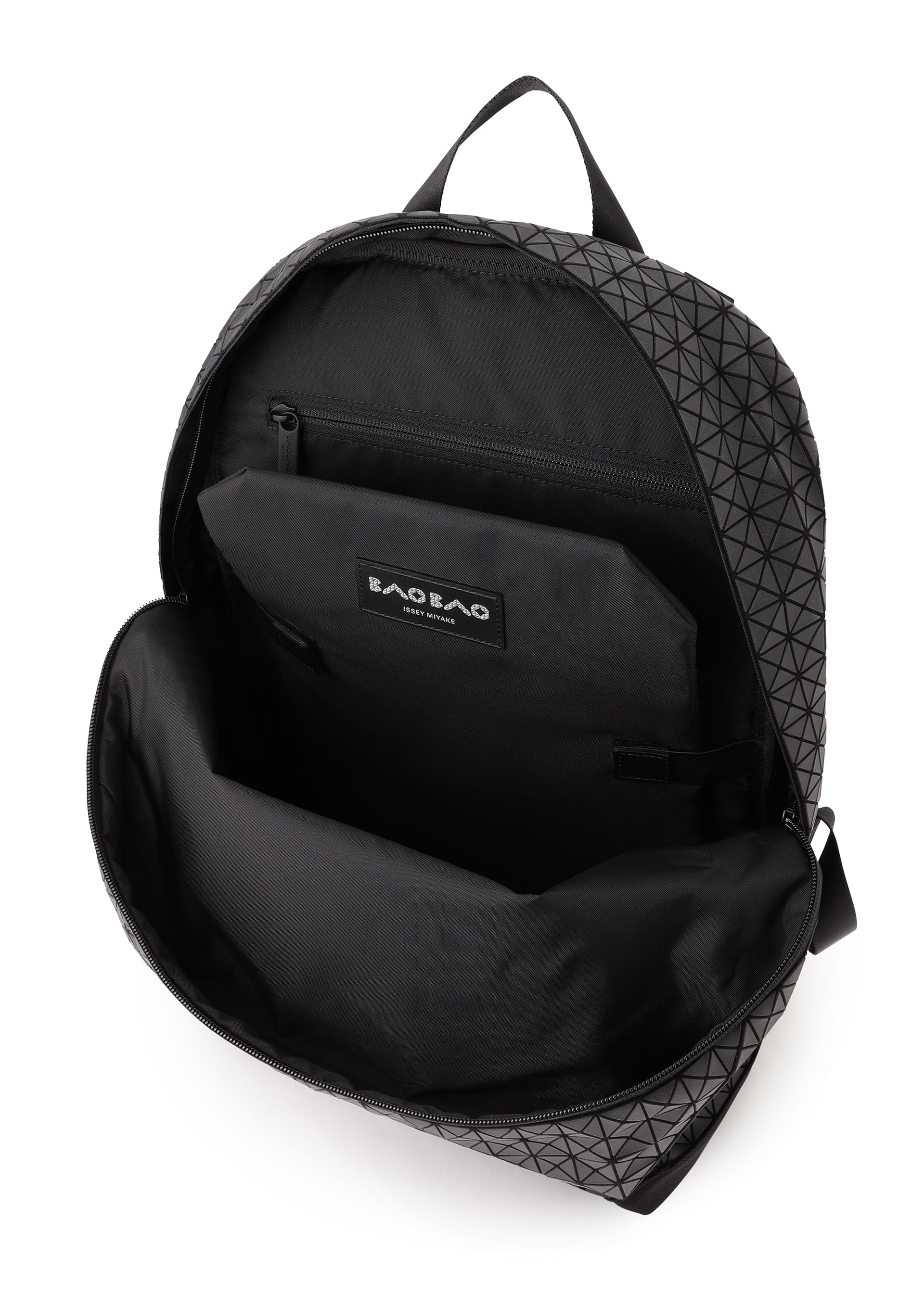 Issey Miyake Liner batoh matně černý velký