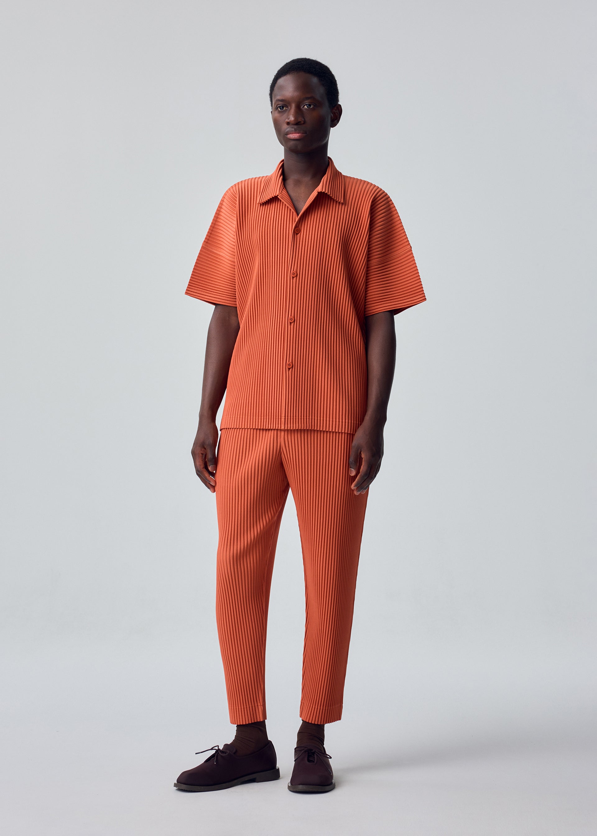 Issey Miyake Monthly Colors August kalhoty tapered