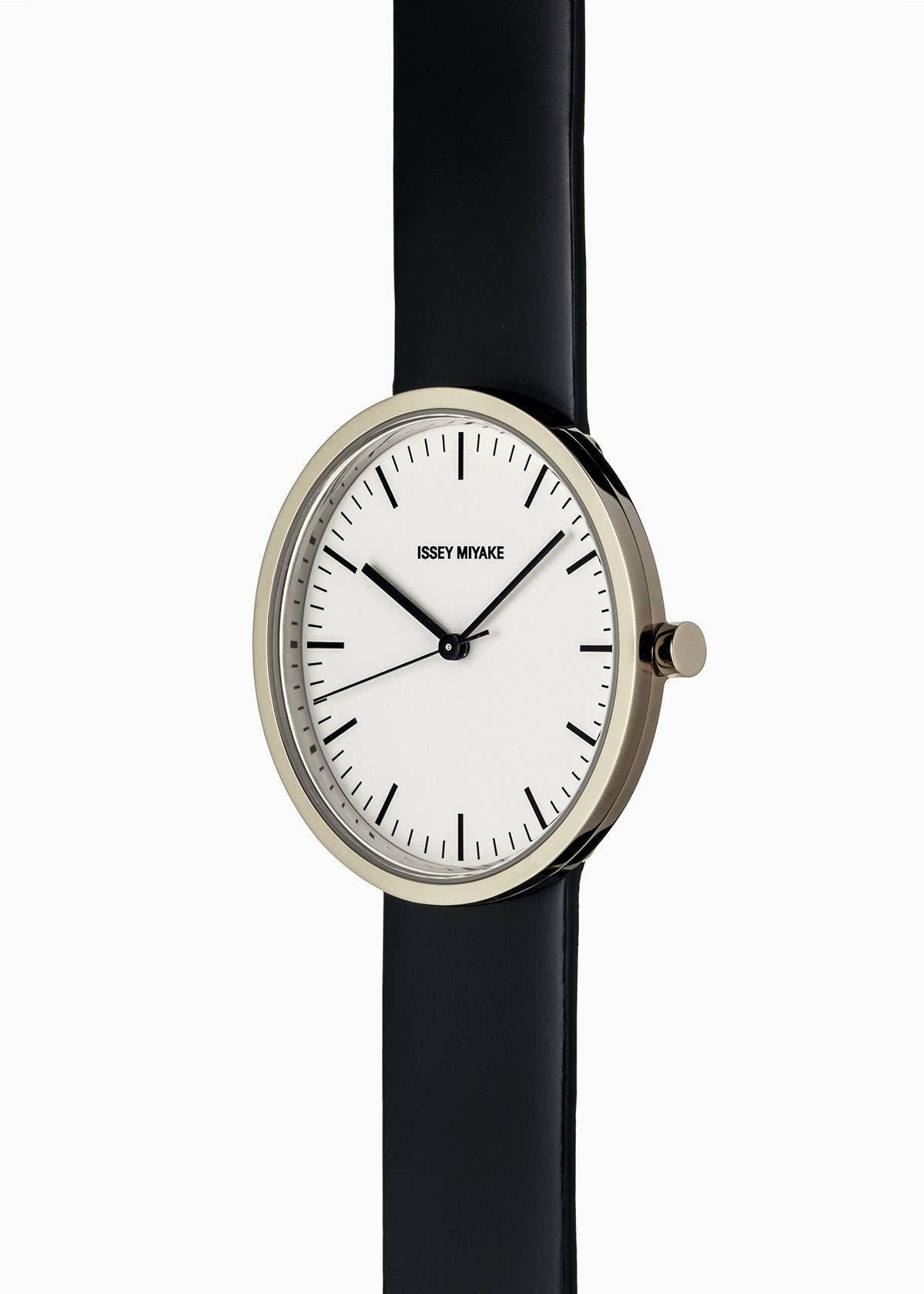 Issey Miyake Ellipse IW05300 hodinky černé oválné