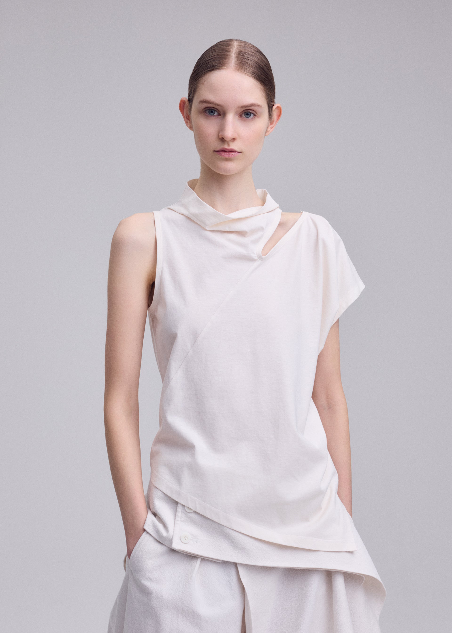 Issey Miyake Tubular-T top bílý bavlněný