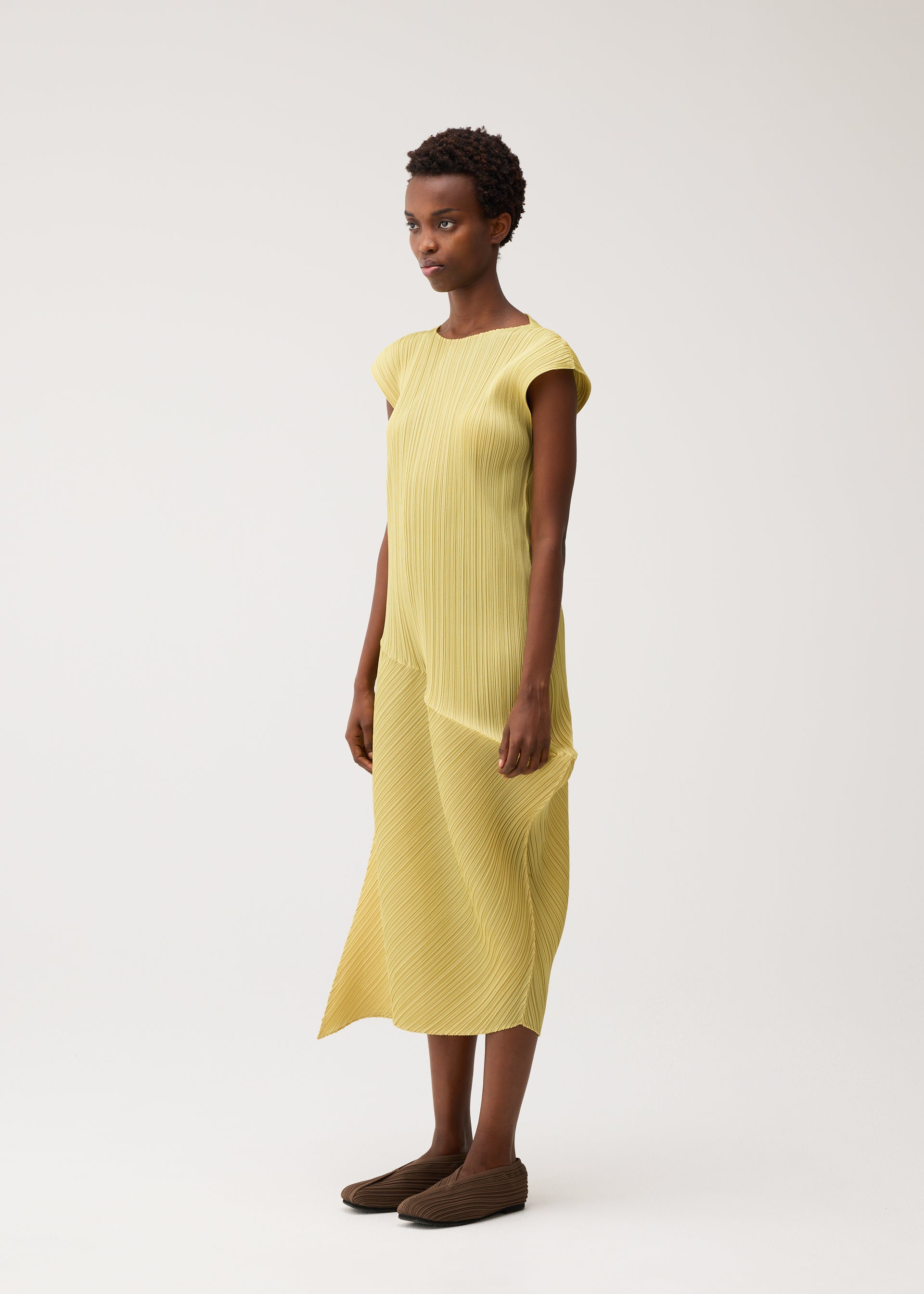 Issey Miyake Leap šaty černé asymetrické