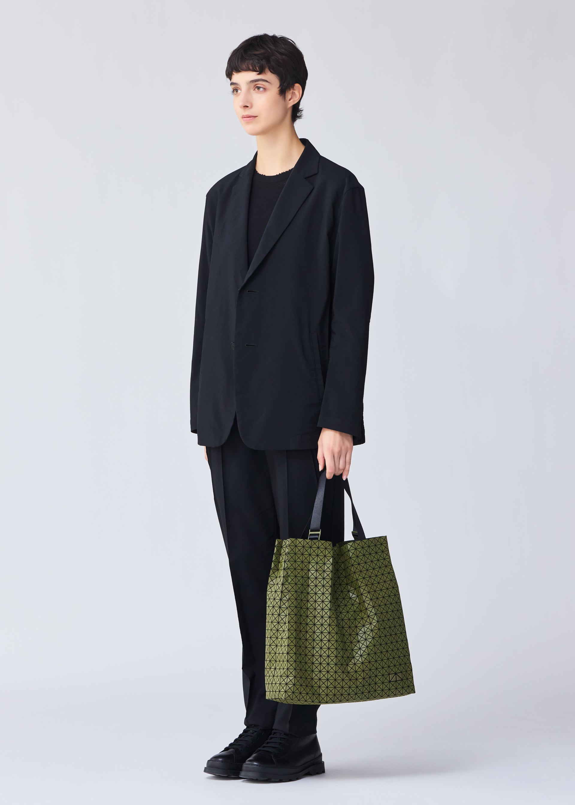 Issey Miyake Cart S tote khaki na notebook