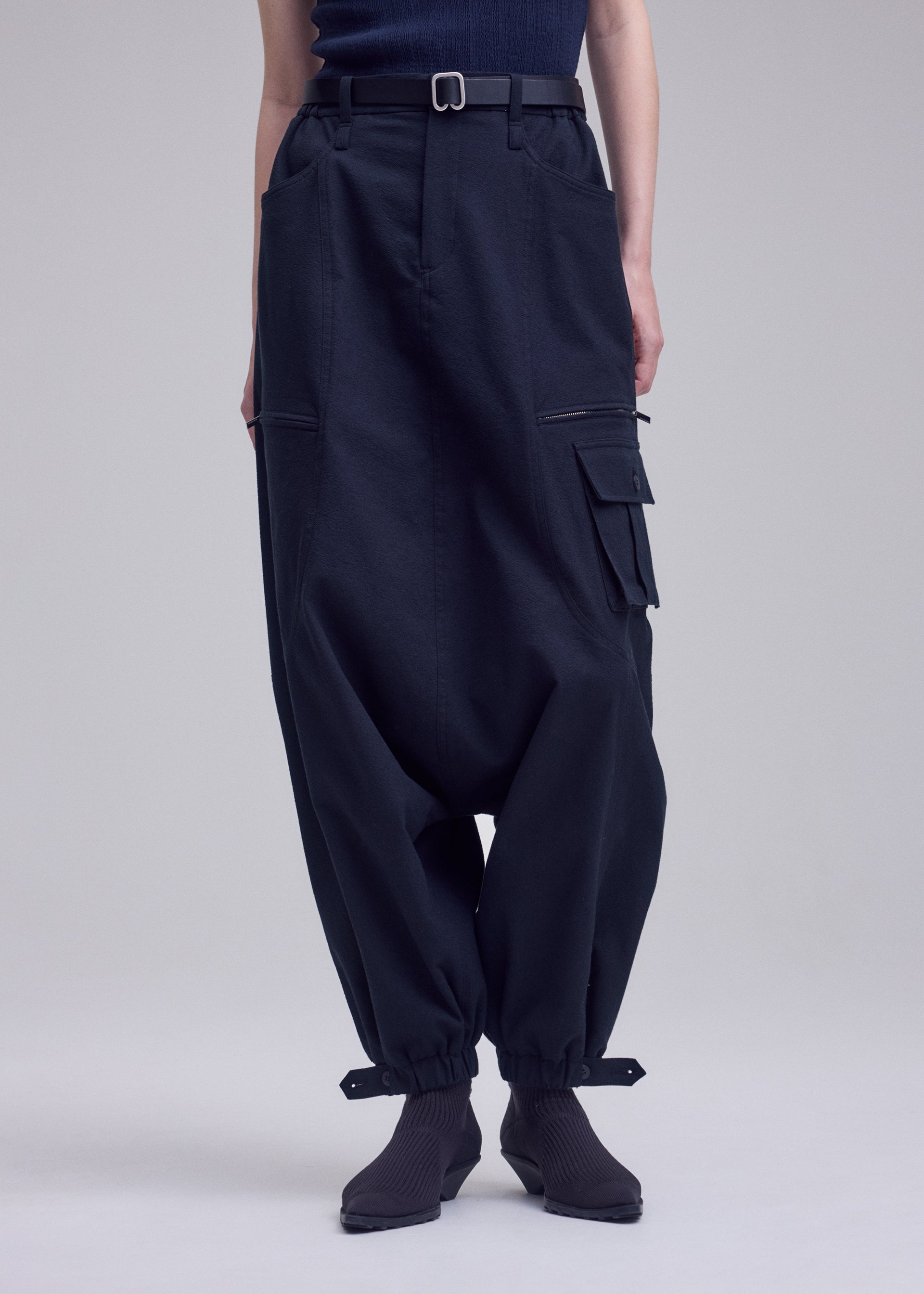 Issey Miyake Grainy kalhoty černé sarouel