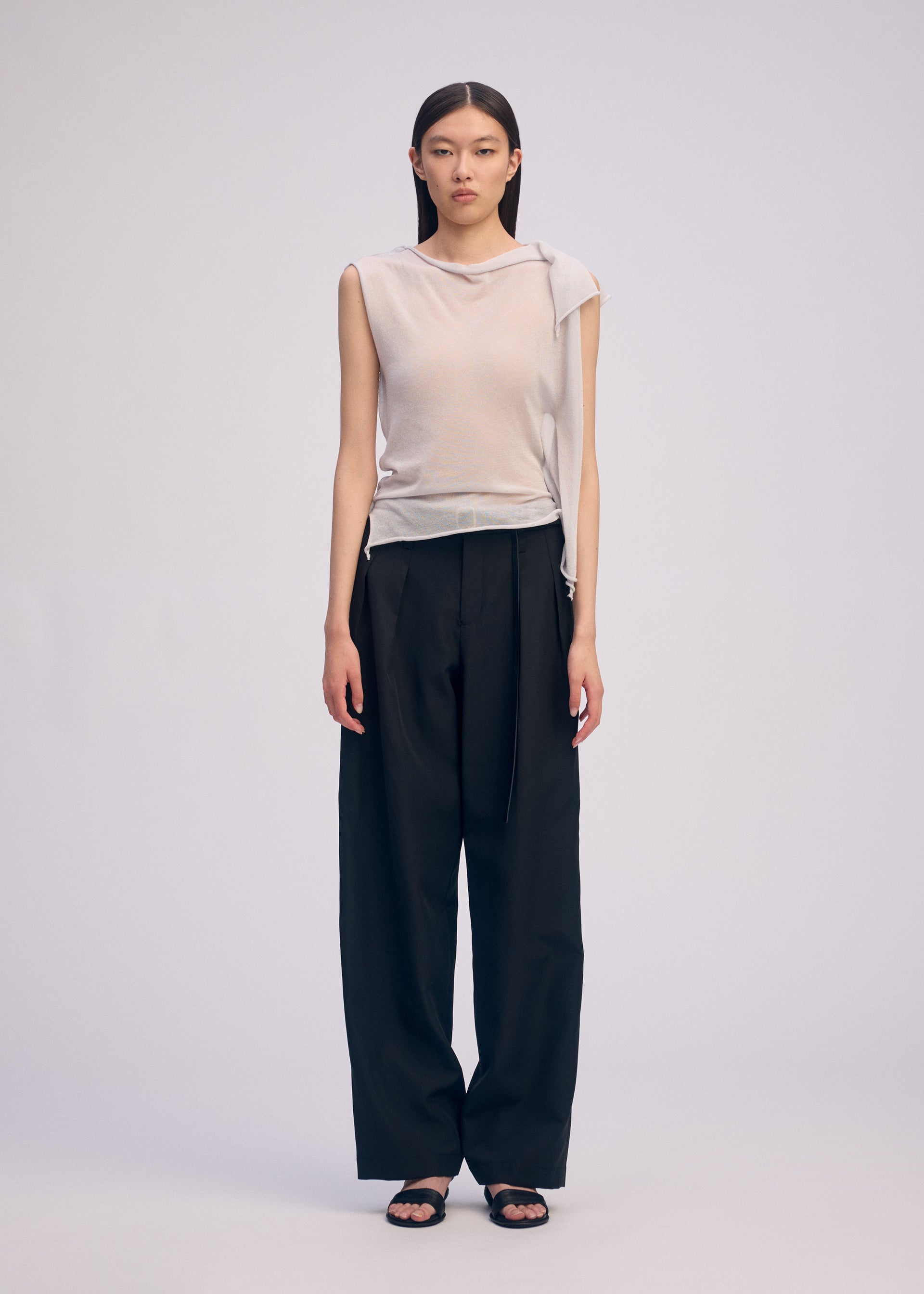 Issey Miyake Concealed Knit pletený top bez rukávů