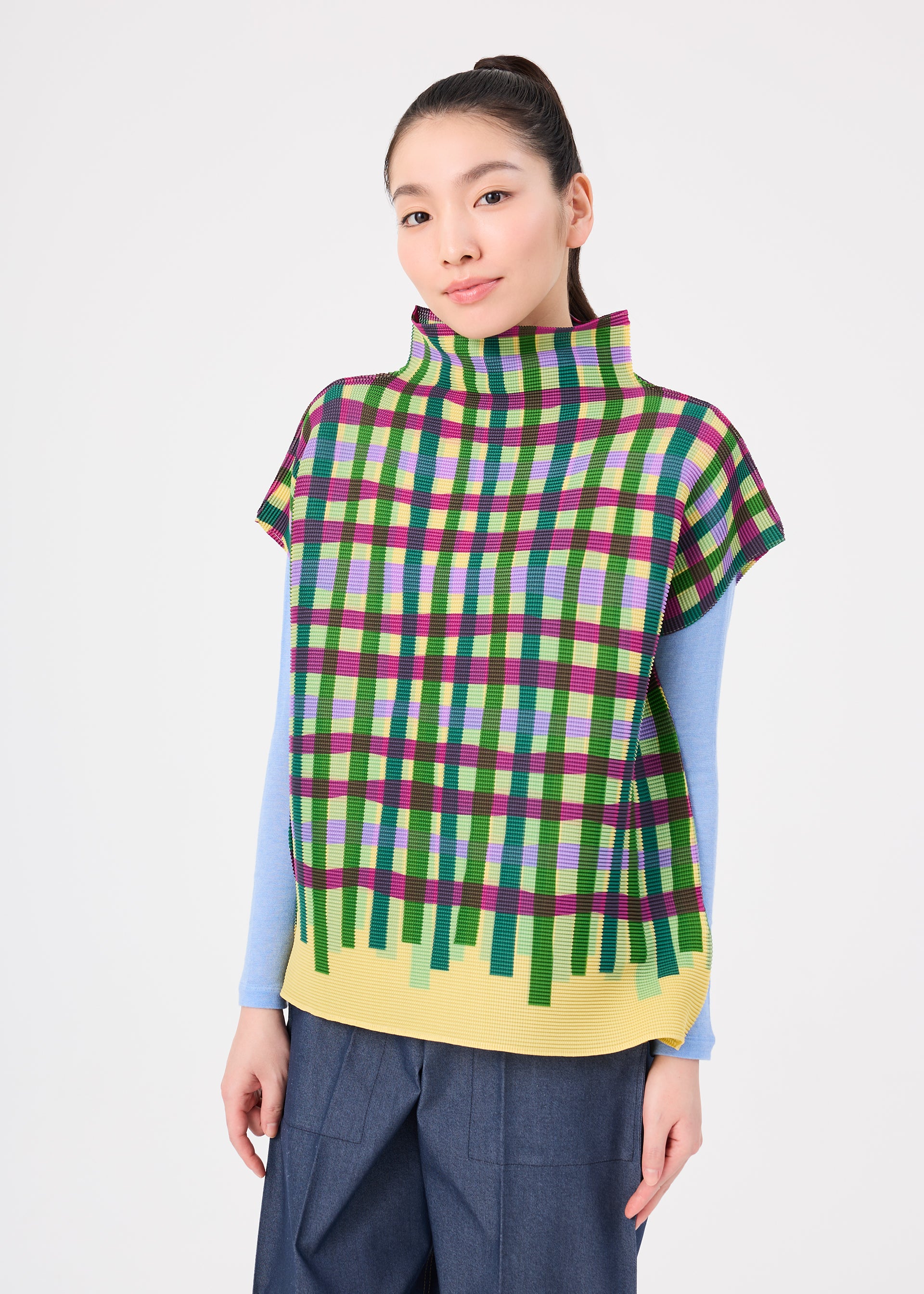 me Issey Miyake Tape Check top PINK-HUED košík
