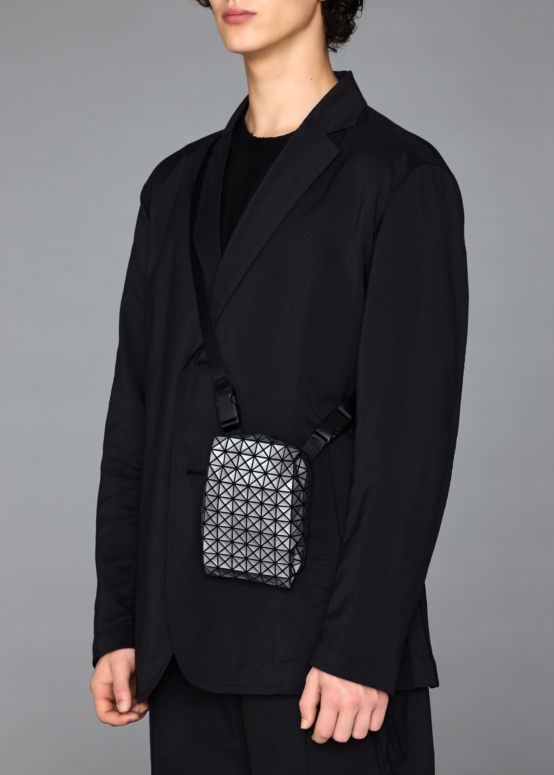 Issey Miyake Bao Bao Beetle Reflector pouzdro šedá